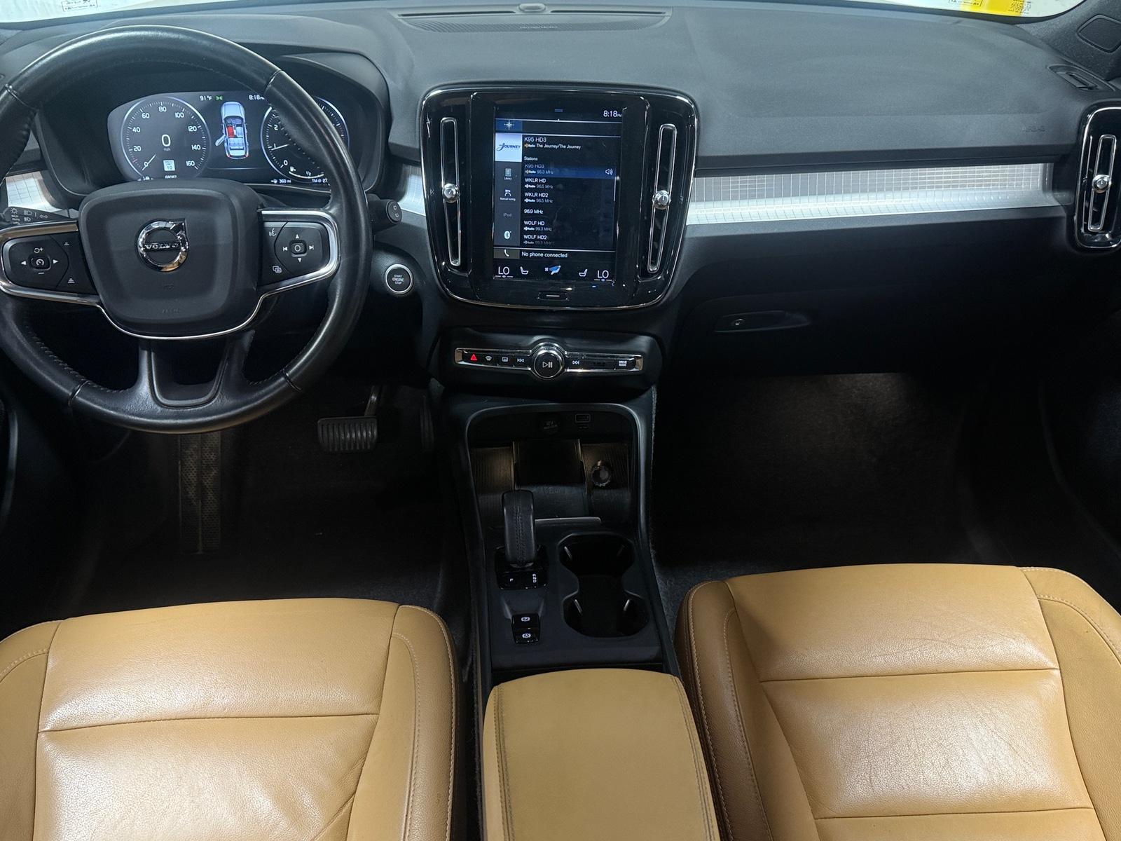 Thumbnail: 2019 Volvo XC40 - 2