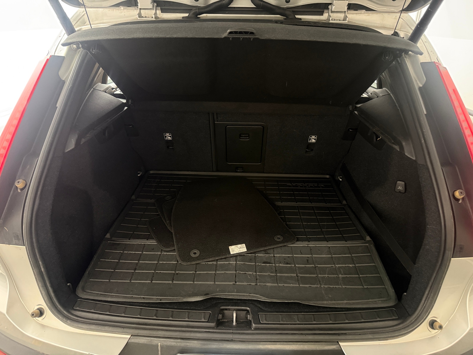 Thumbnail: 2019 Volvo XC40 - 6