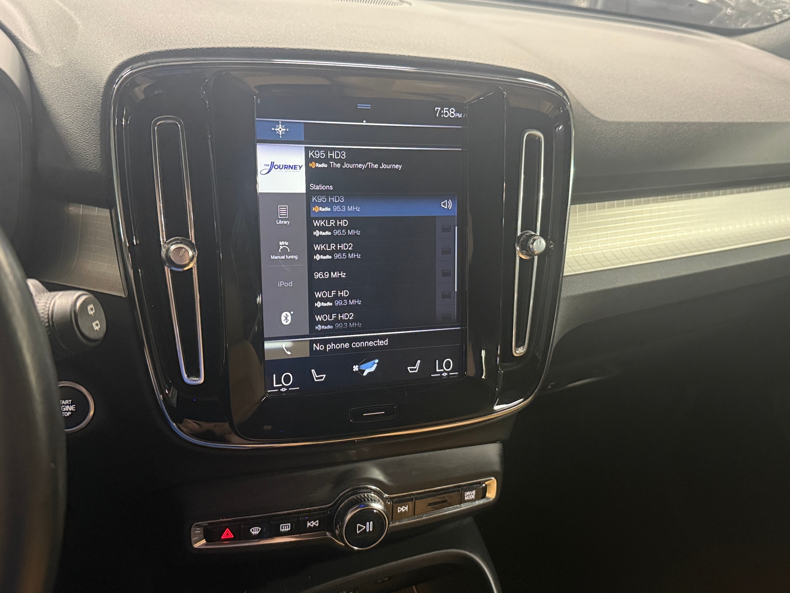 Thumbnail: 2019 Volvo XC40 - 3