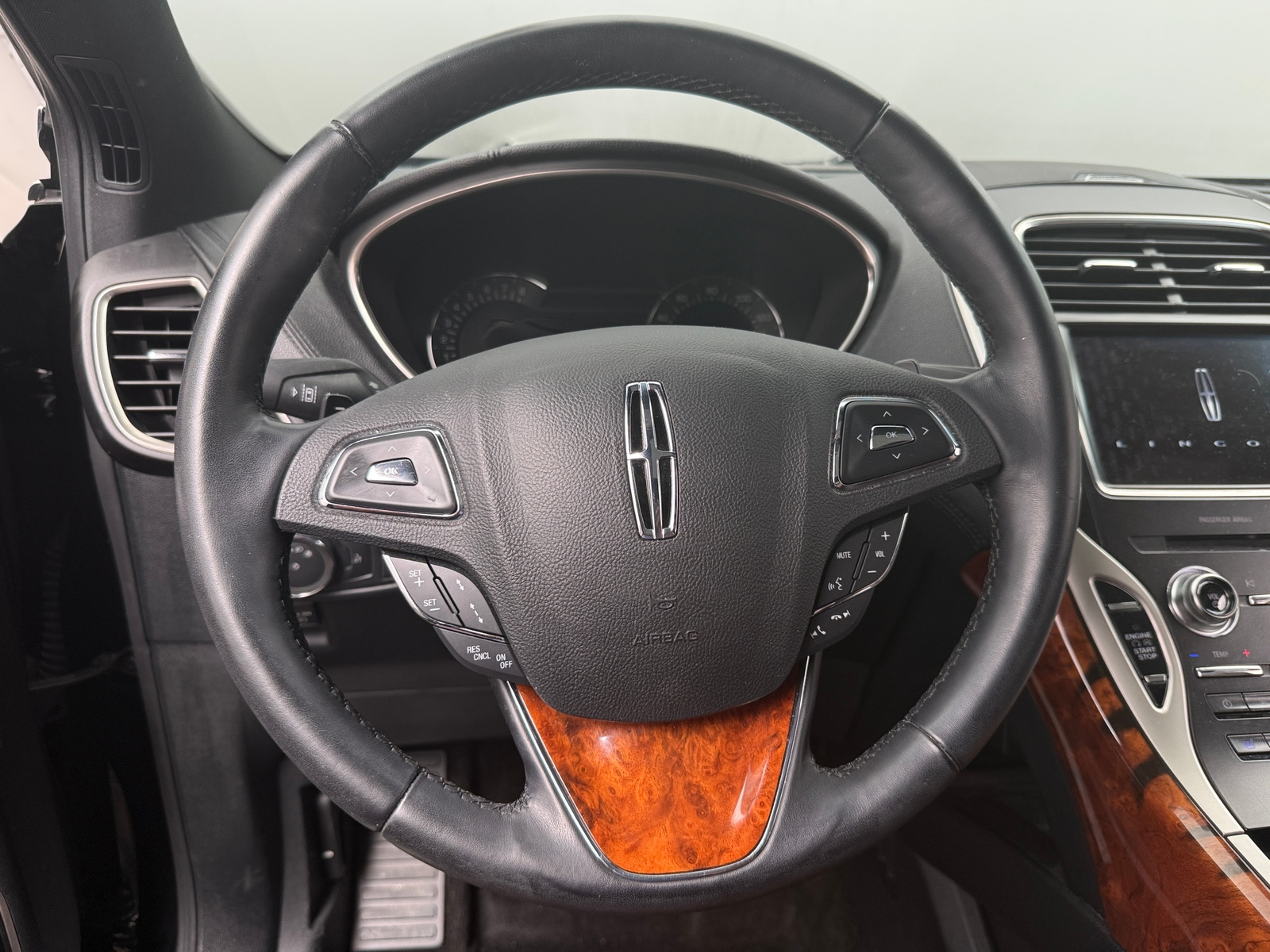 Thumbnail: 2018 Lincoln MKX - 4
