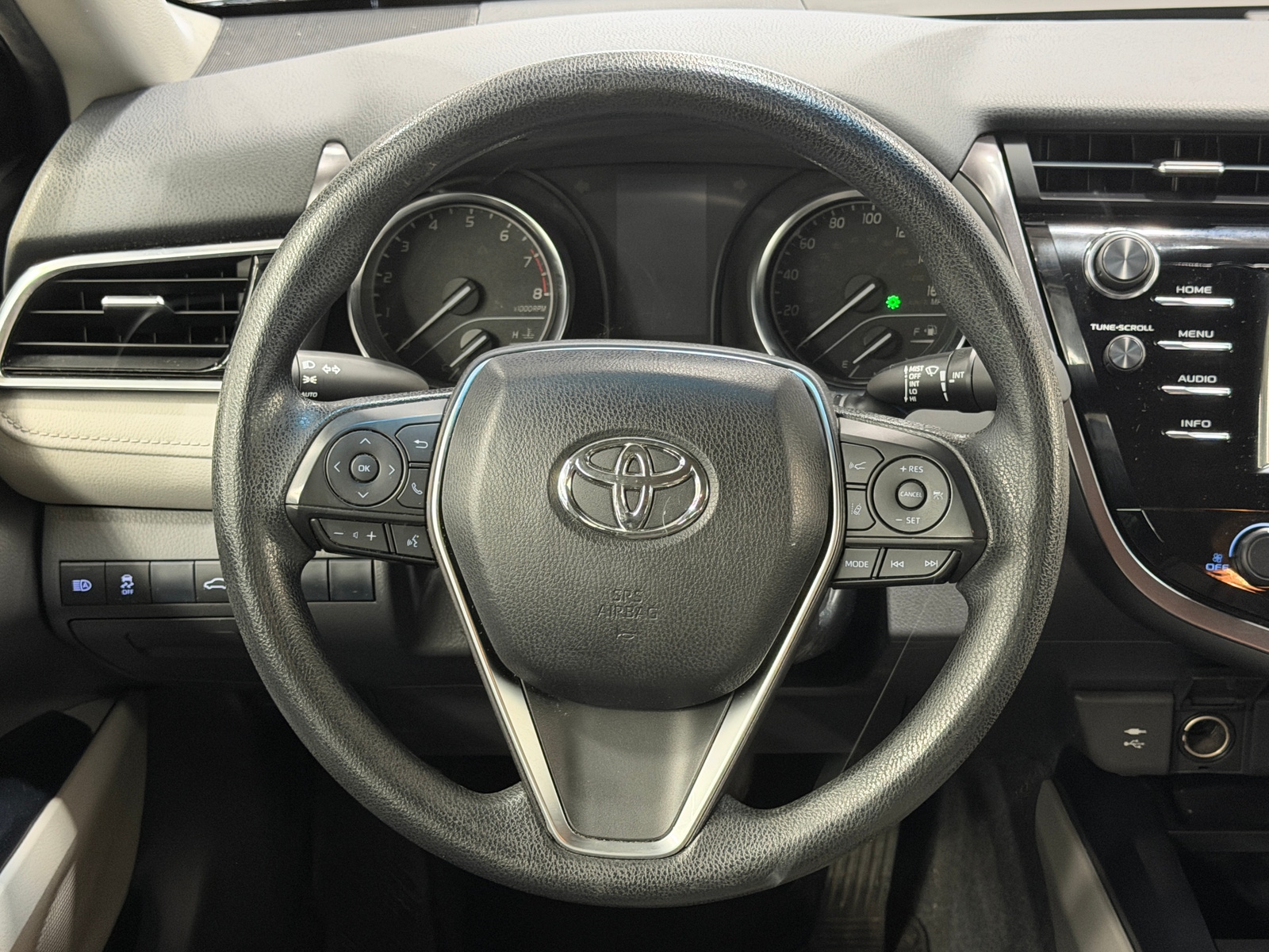Thumbnail: 2018 Toyota Camry - 5