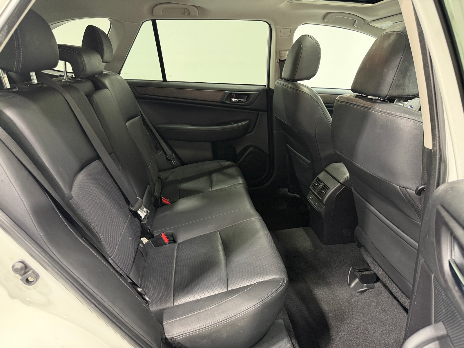 Thumbnail: 2017 Subaru Outback - 5