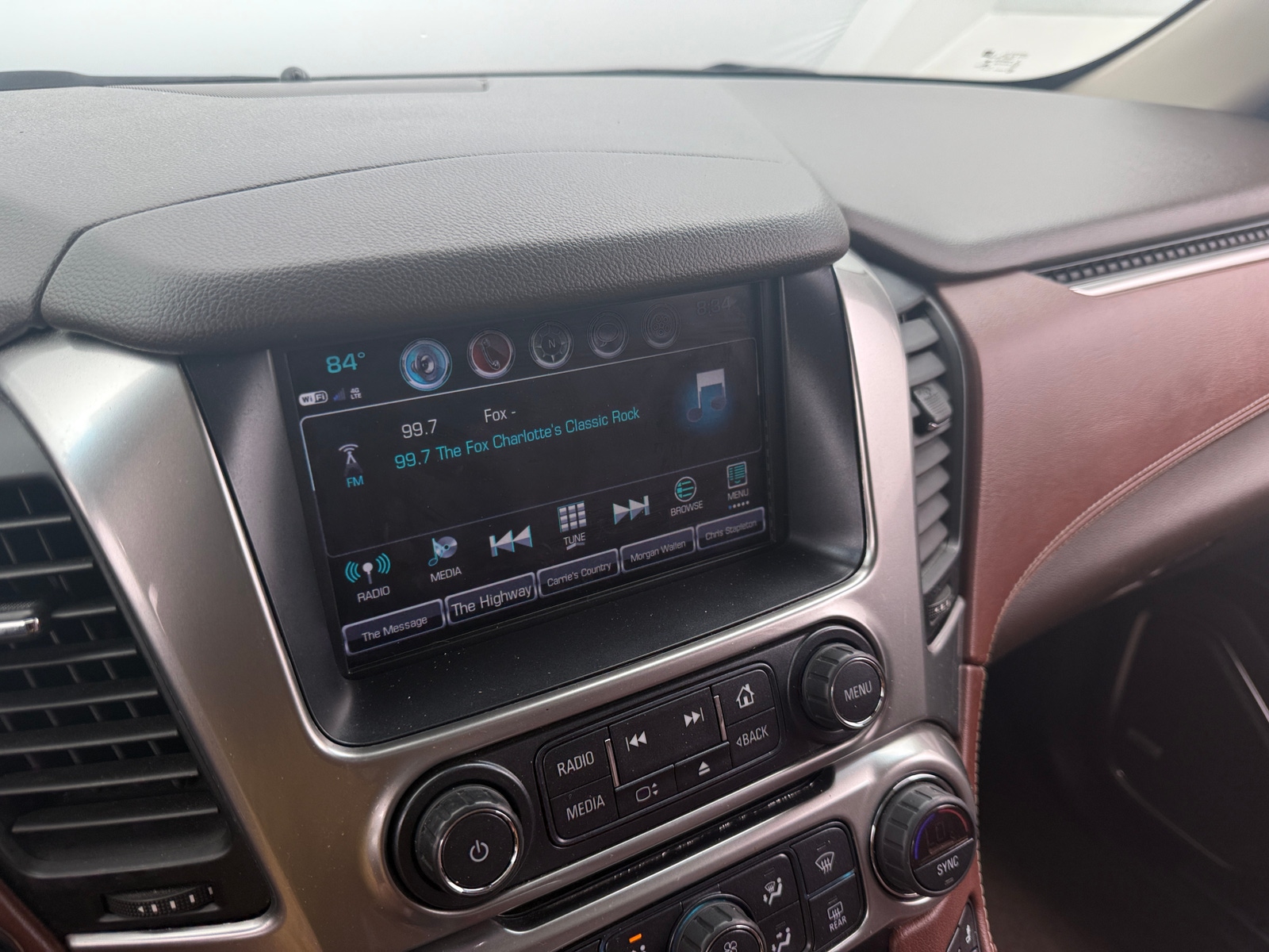 Thumbnail: 2018 Chevrolet Suburban - 3