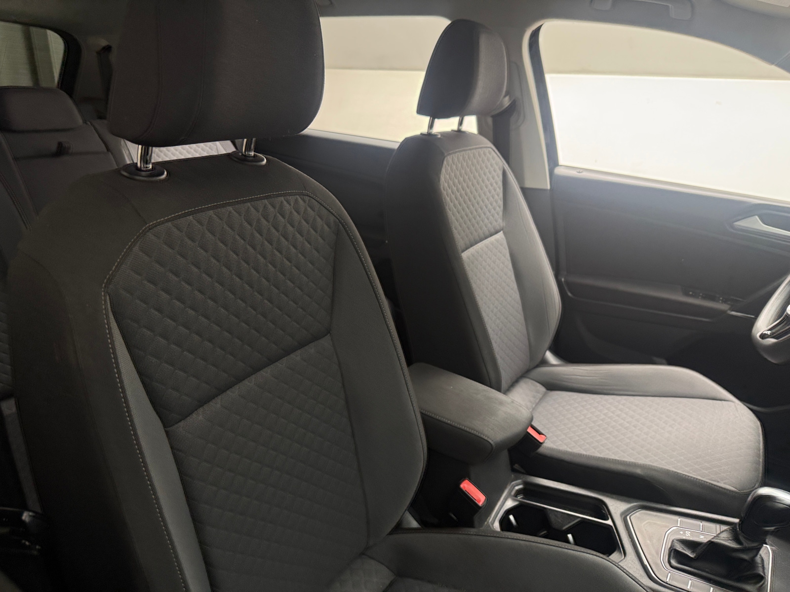 Thumbnail: 2018 Volkswagen Tiguan - 2