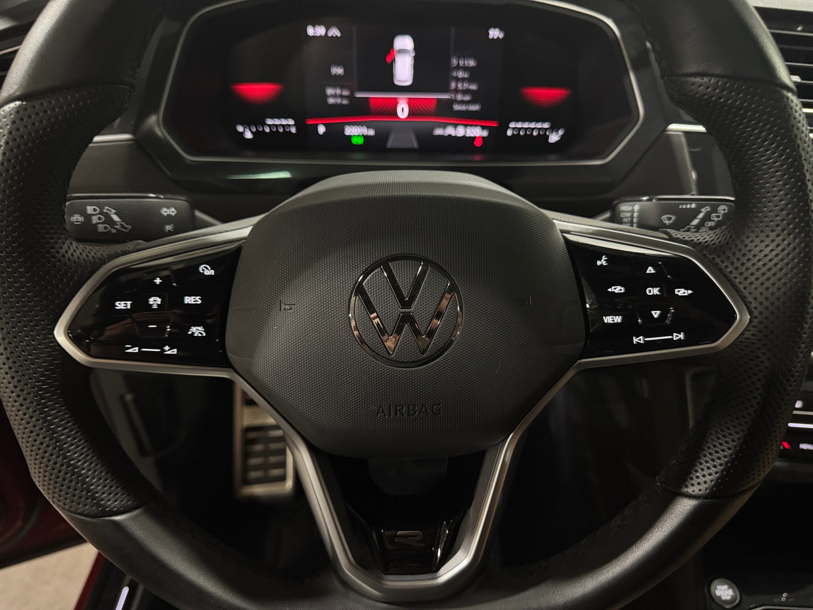 Thumbnail: 2024 Volkswagen Tiguan - 4