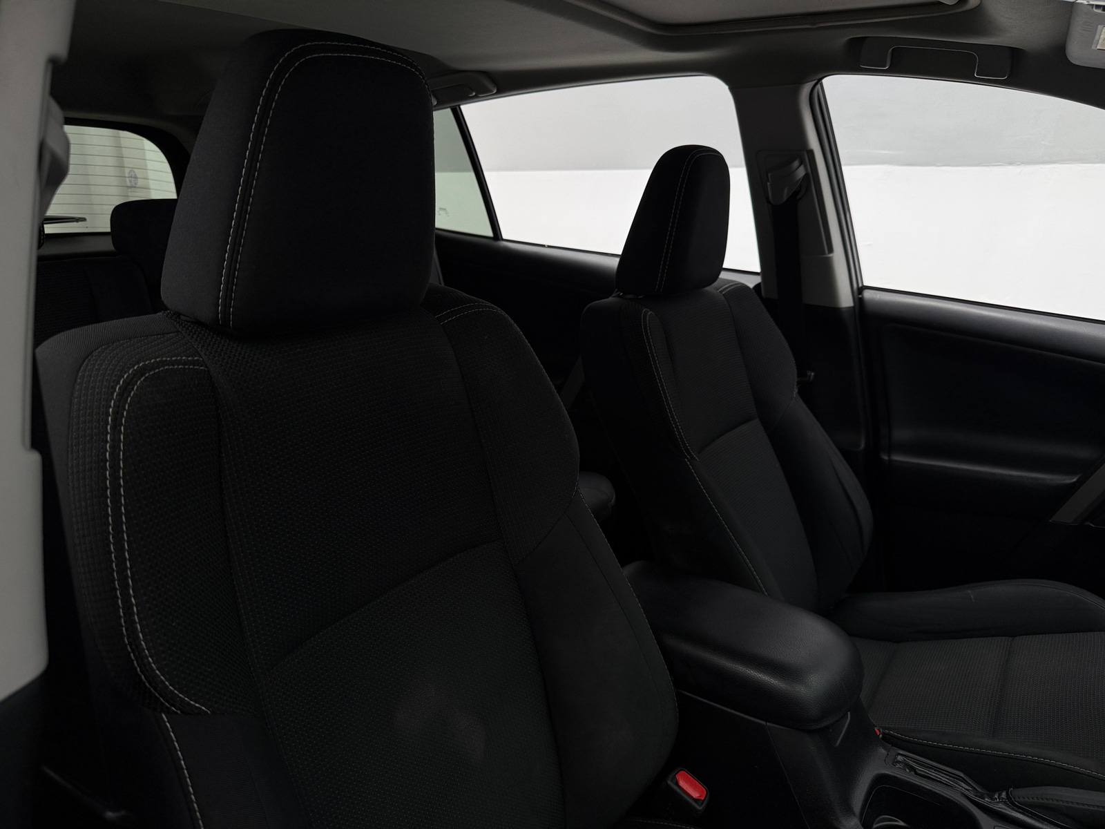 Thumbnail: 2018 Toyota RAV4 - 2