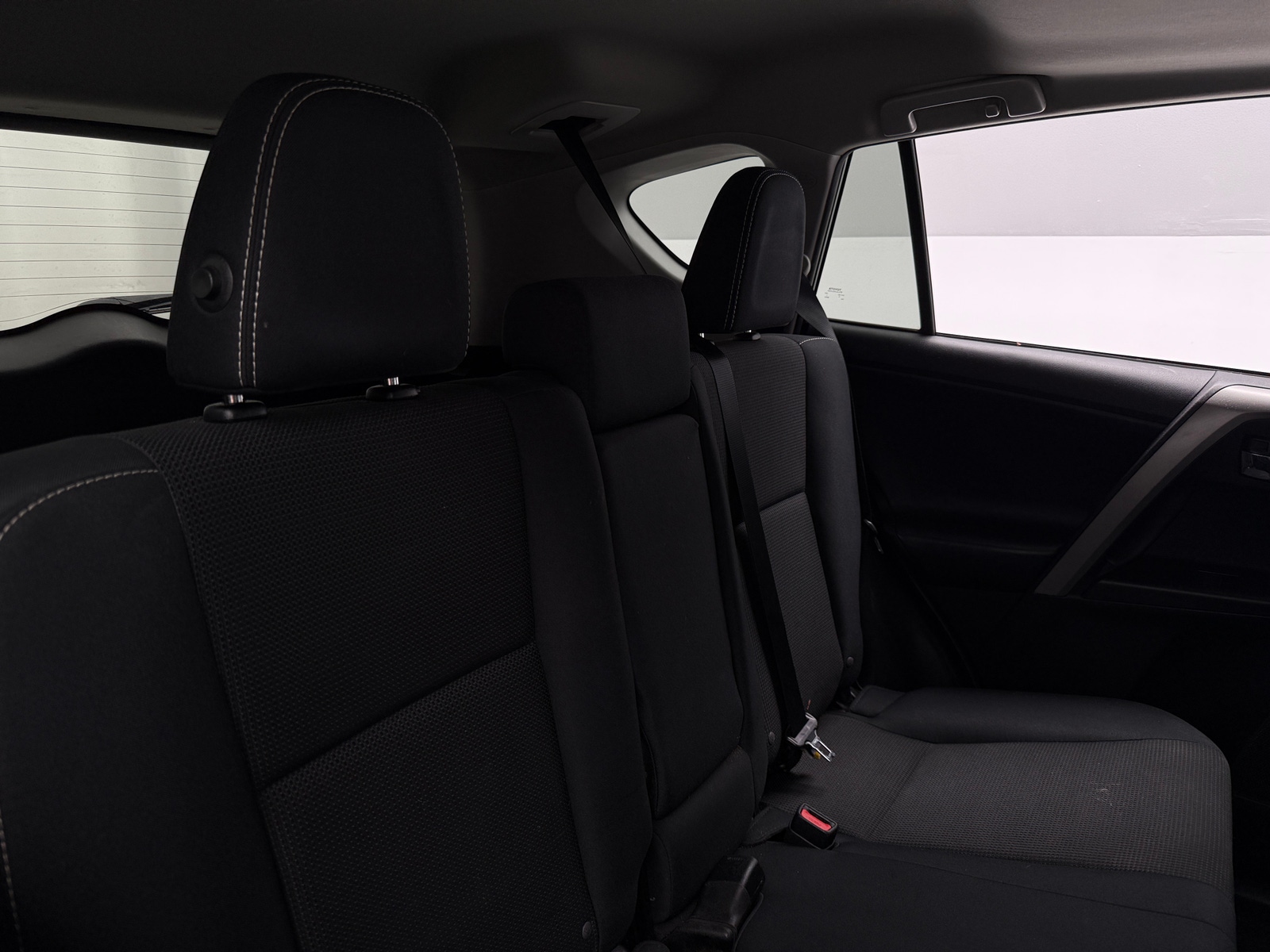 Thumbnail: 2018 Toyota RAV4 - 6