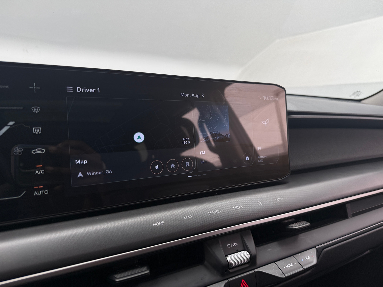 Thumbnail: 2024 Kia EV9 - 3
