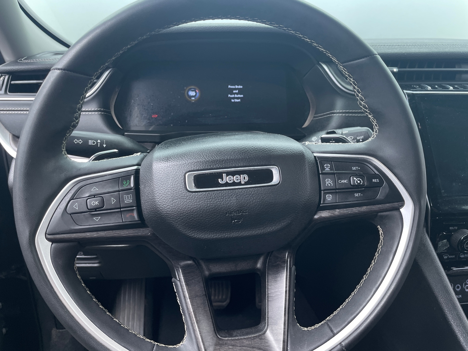 Thumbnail: 2023 Jeep Grand Cherokee - 4