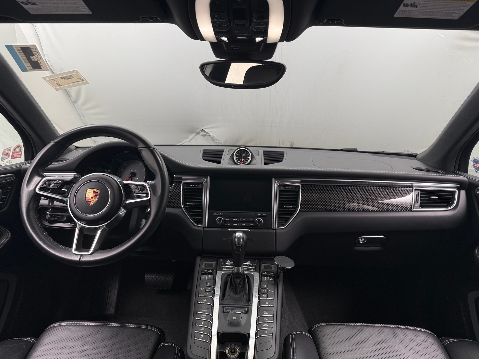 Thumbnail: 2018 Porsche Macan - 2