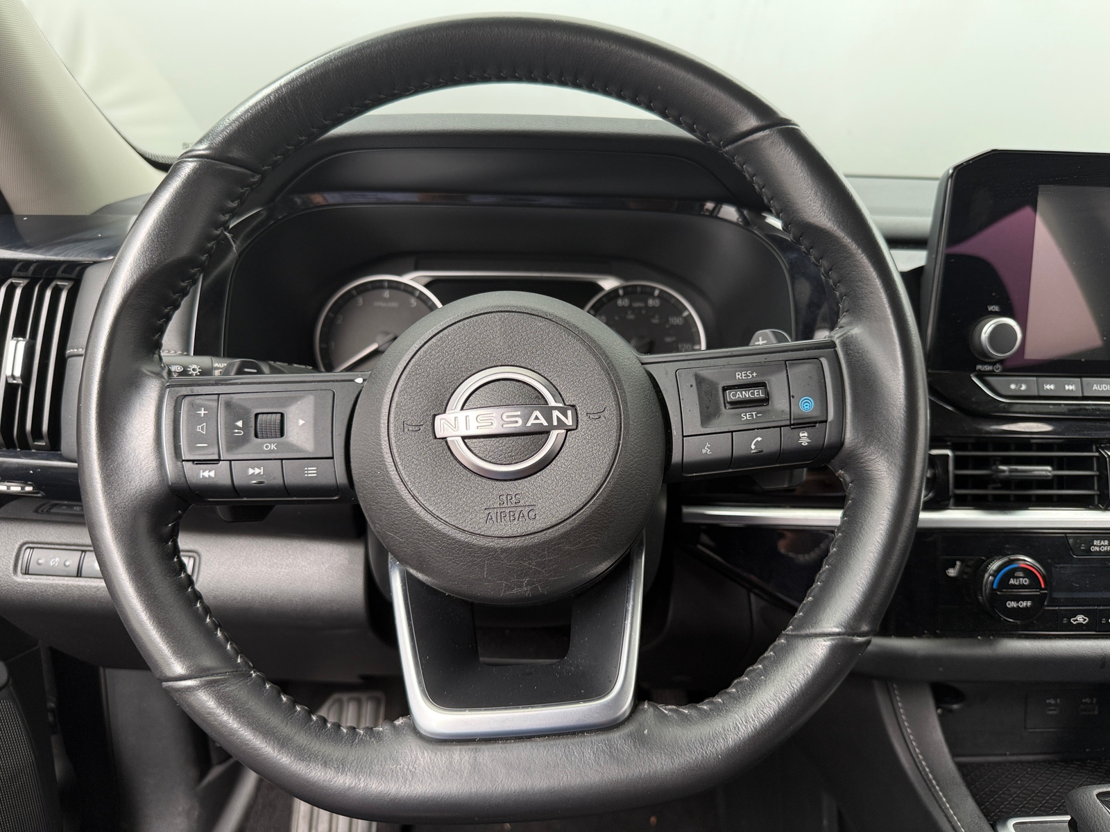 Thumbnail: 2024 Nissan Pathfinder - 5