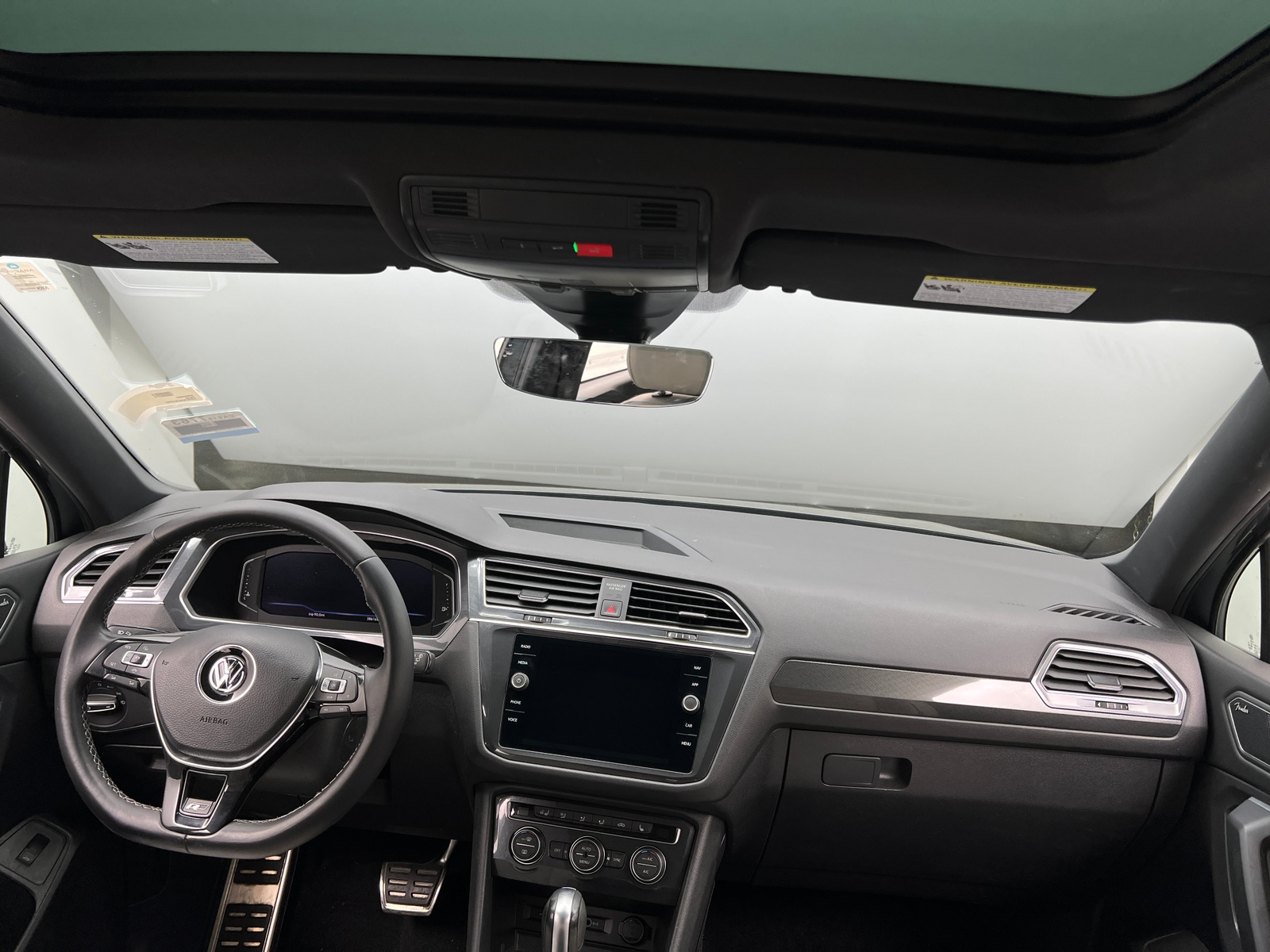 Thumbnail: 2020 Volkswagen Tiguan - 3