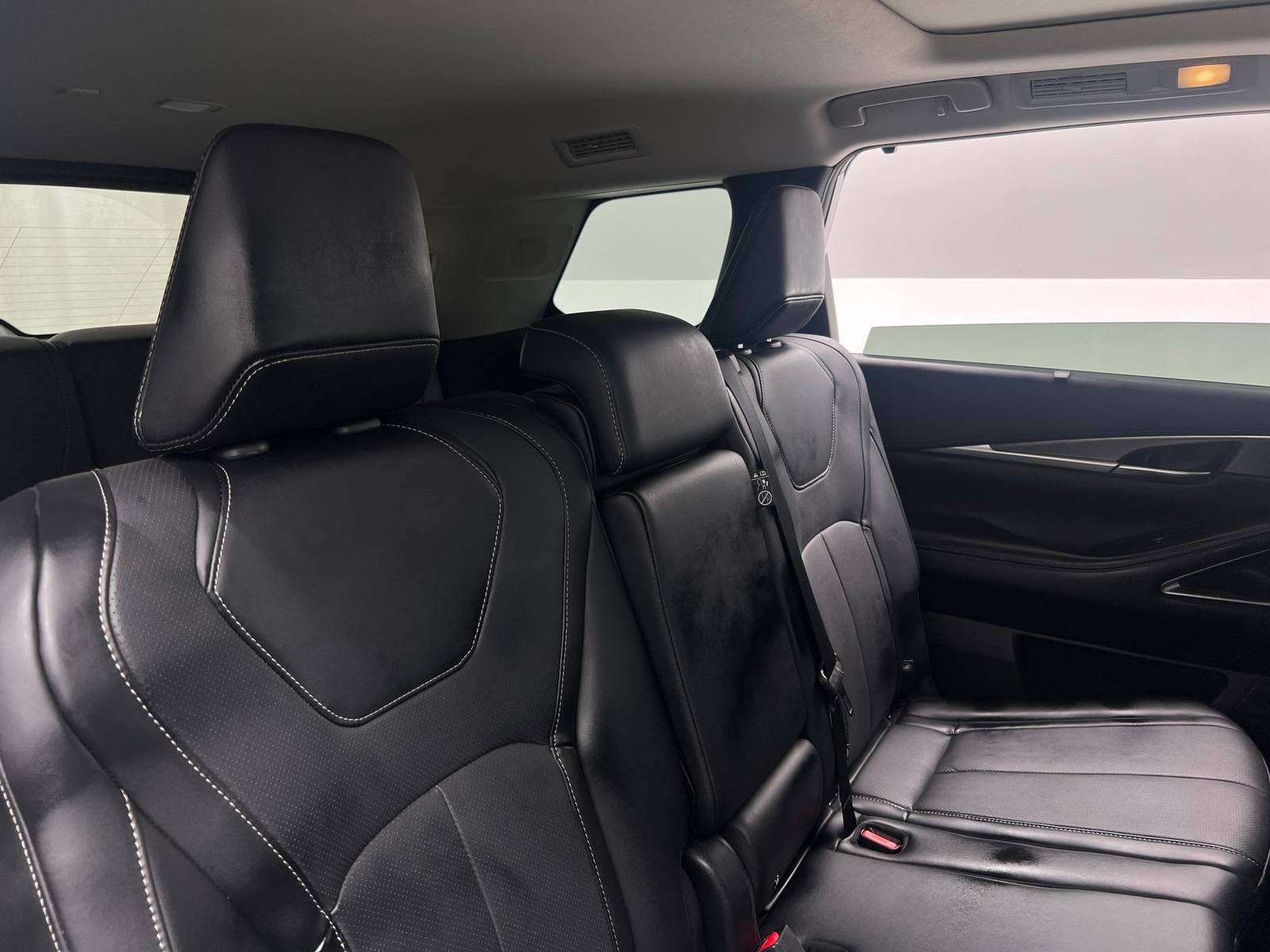 Thumbnail: 2026 INFINITI QX60 - 5
