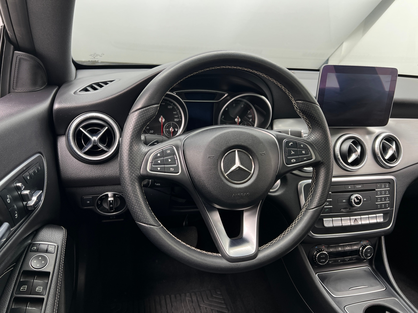 Thumbnail: 2018 Mercedes-Benz CLA - 4