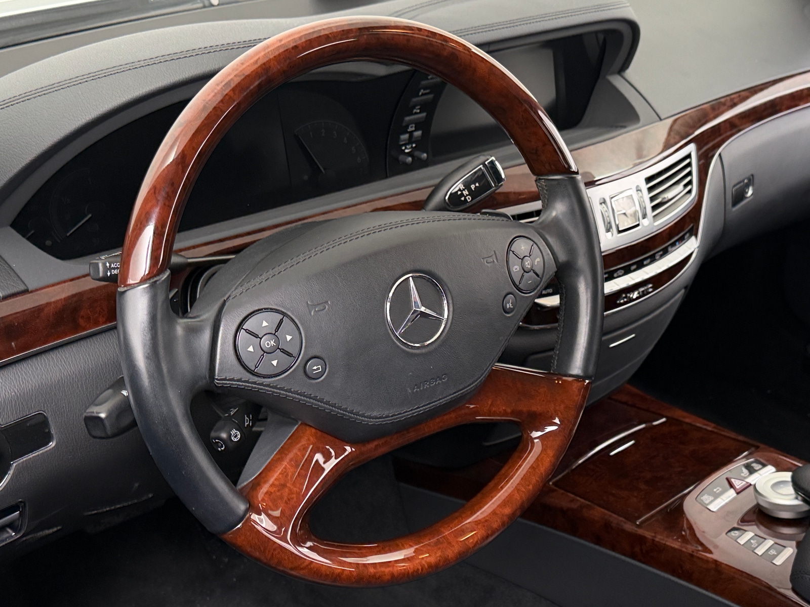Thumbnail: 2012 Mercedes-Benz S-Class - 4