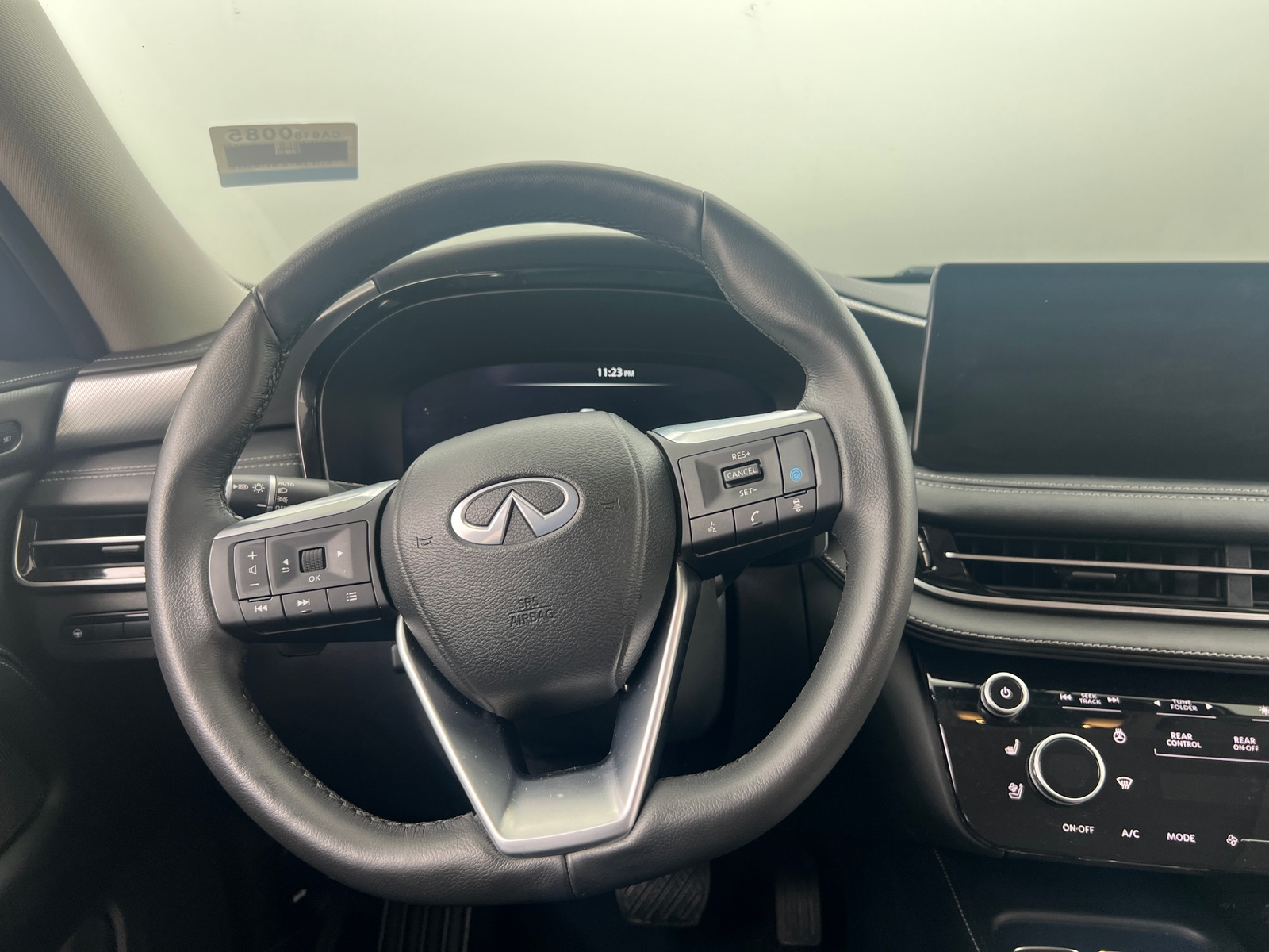 Thumbnail: 2023 INFINITI QX60 - 4