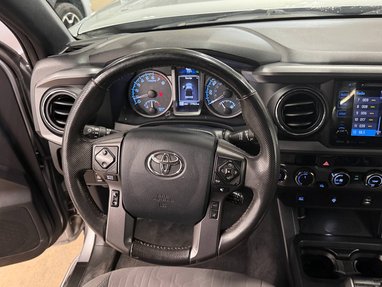 Thumbnail: 2018 Toyota Tacoma - 5