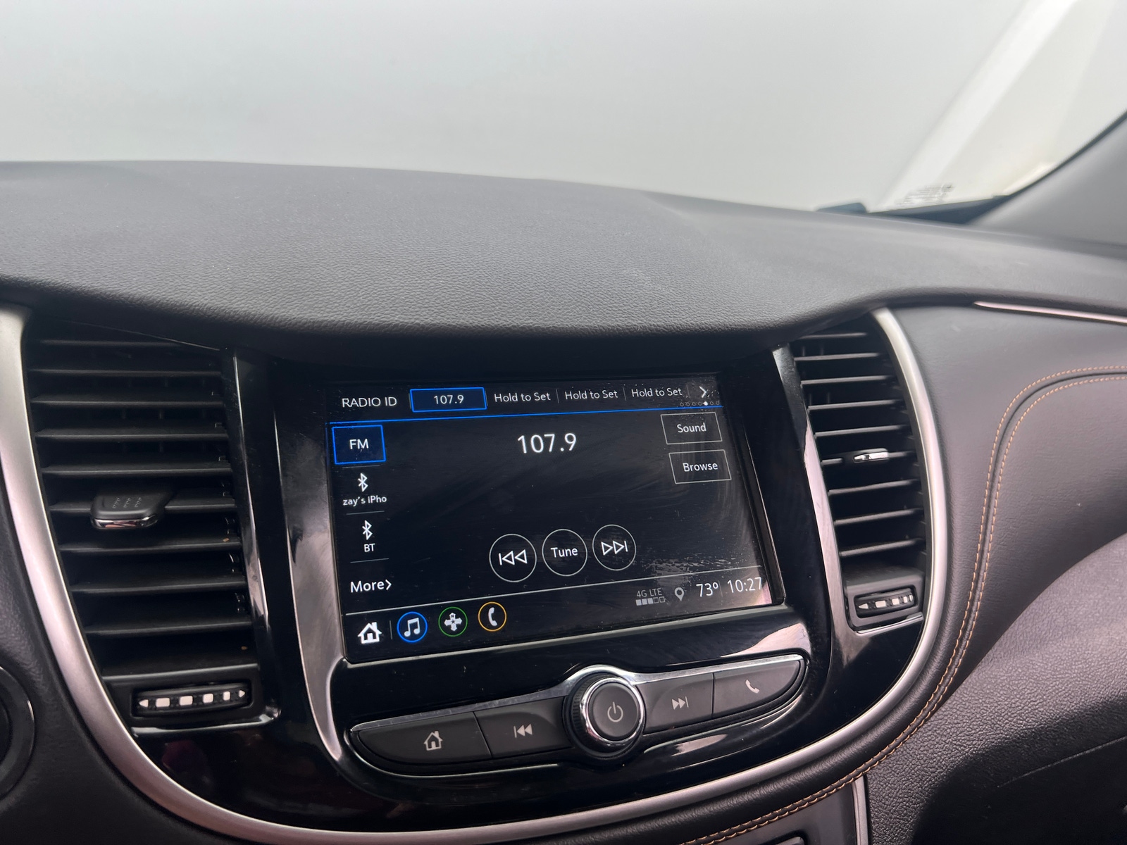 Thumbnail: 2018 Chevrolet Trax - 3