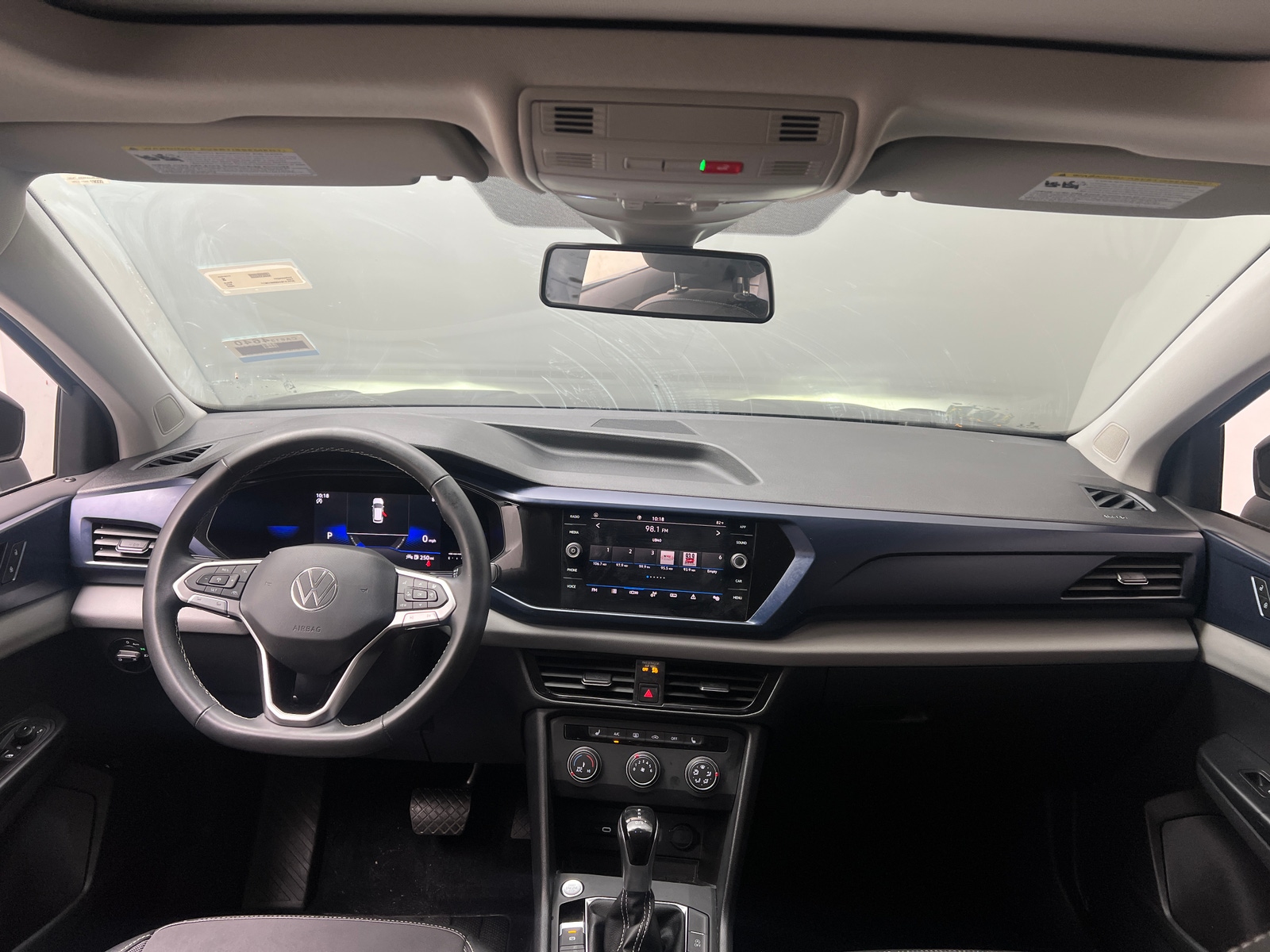 Thumbnail: 2022 Volkswagen Taos - 2