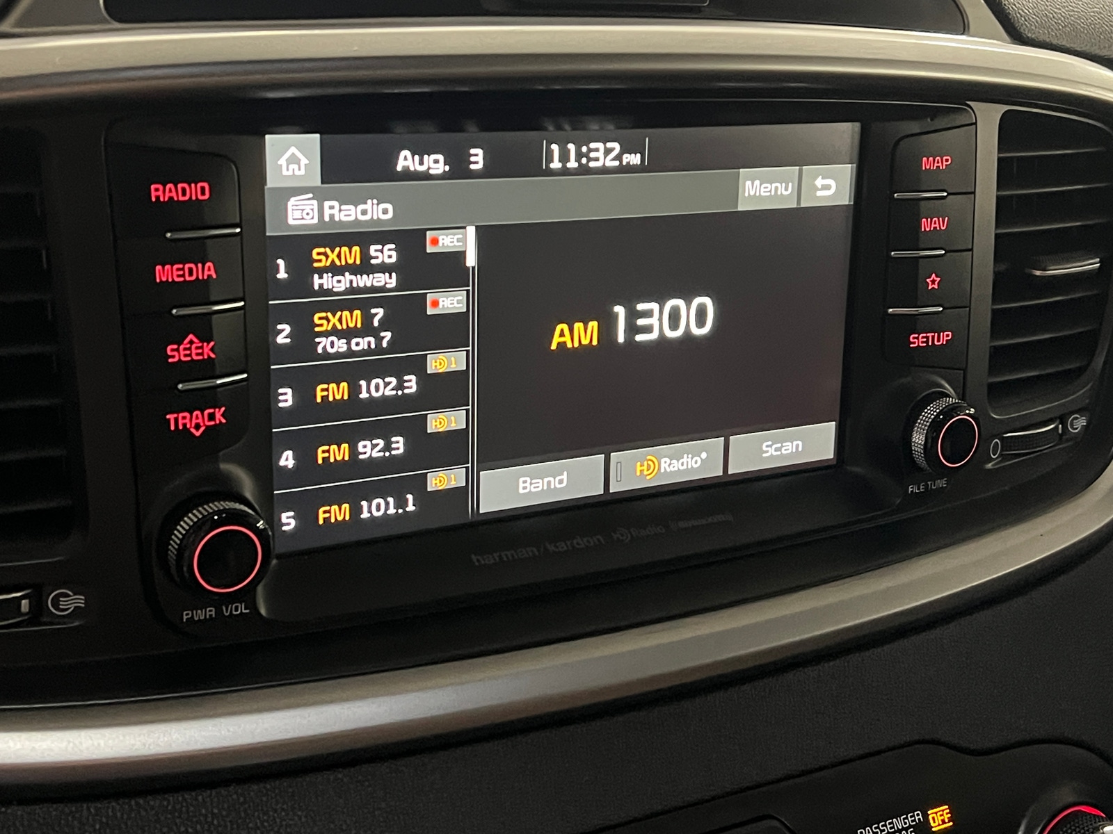 Thumbnail: 2019 Kia Sorento - 3