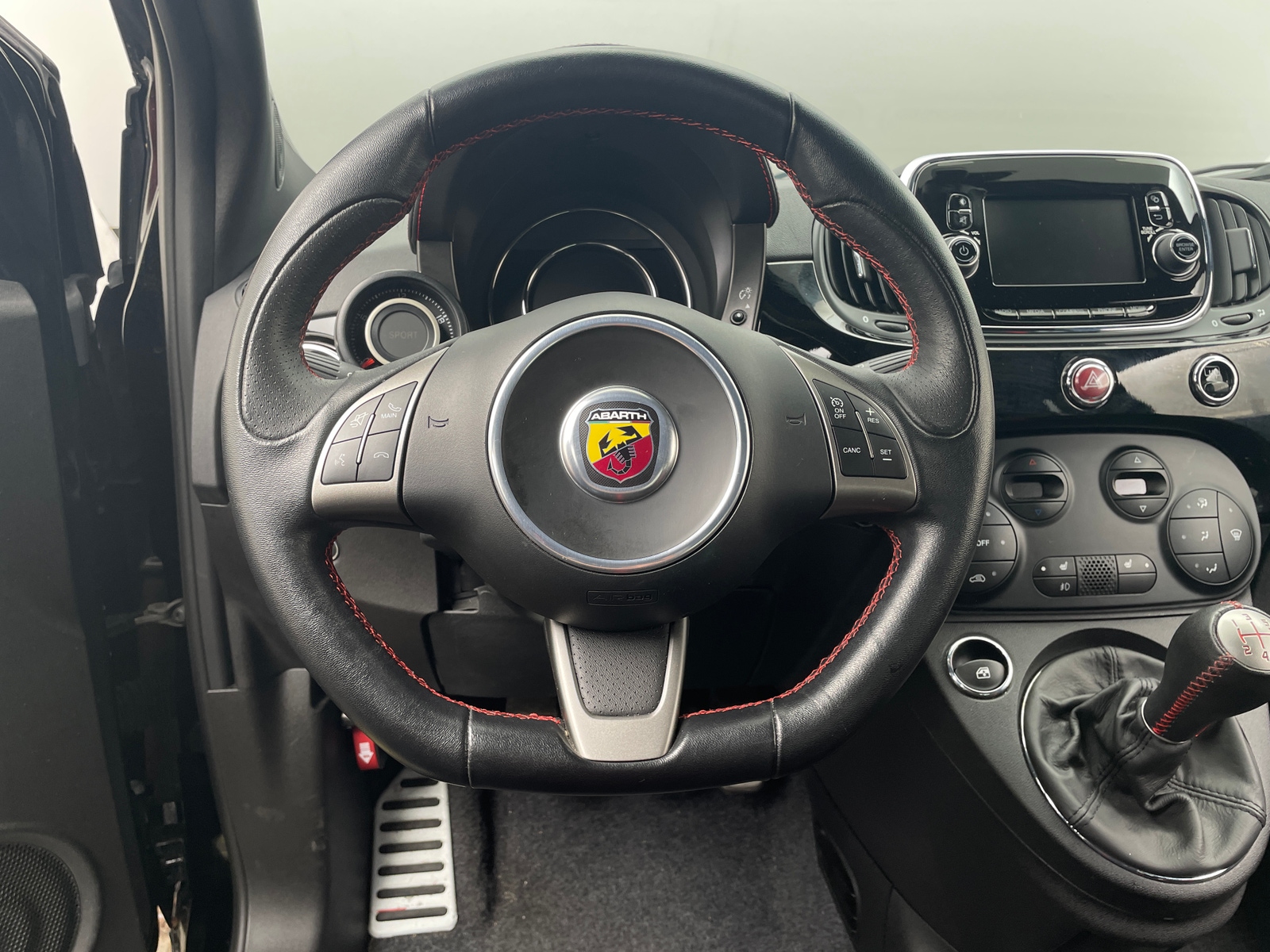 Thumbnail: 2017 Fiat 500 - 4