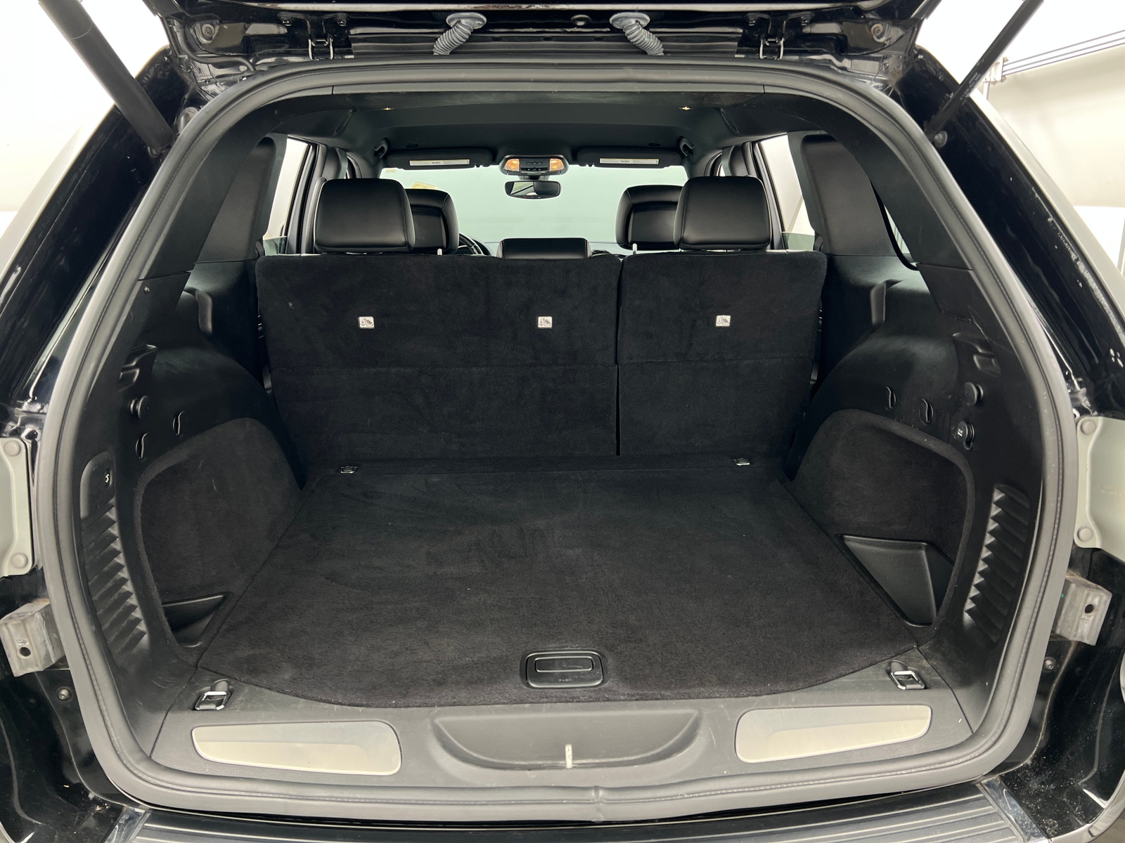 Thumbnail: 2019 Jeep Grand Cherokee - 6