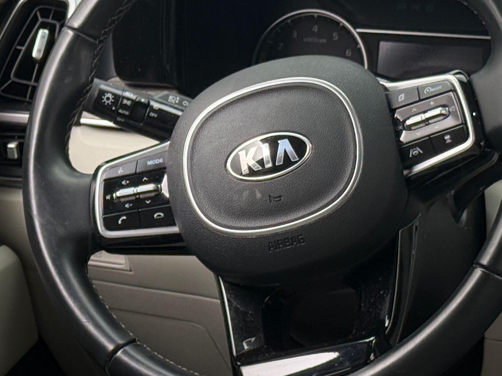 Thumbnail: 2021 Kia Sorento - 4