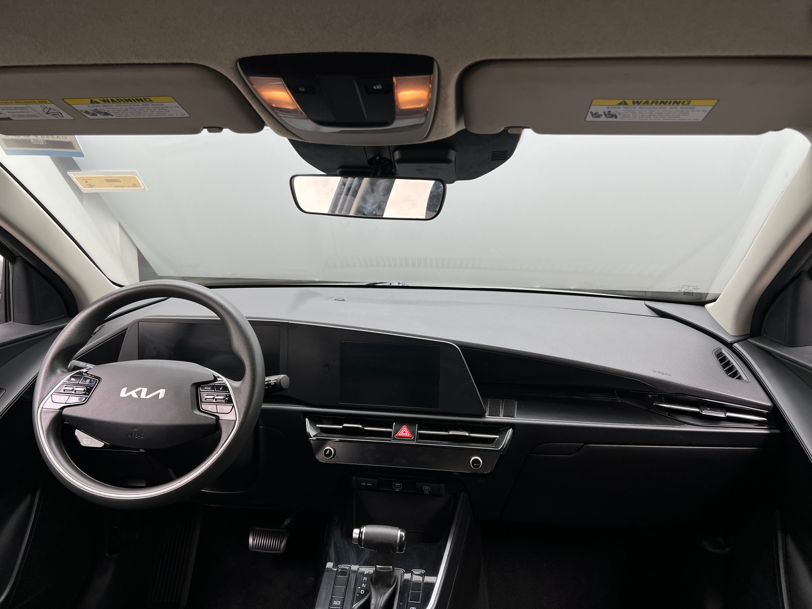 Thumbnail: 2024 Kia Niro - 3