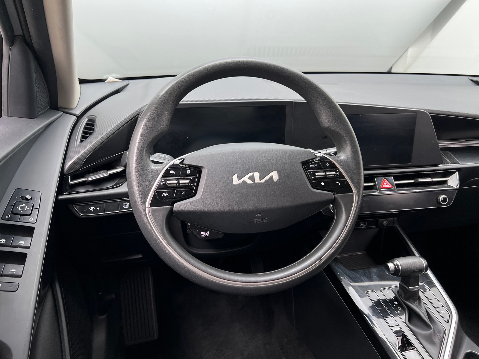 Thumbnail: 2024 Kia Niro - 5