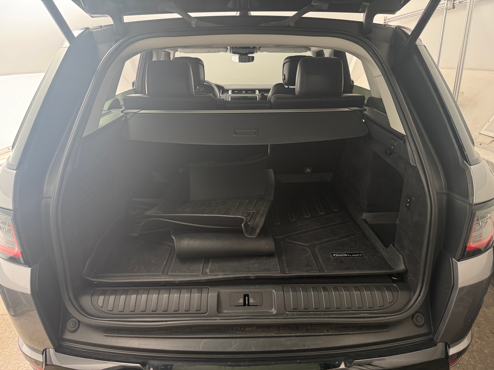 Thumbnail: 2020 Land Rover Range Rover Sport - 6