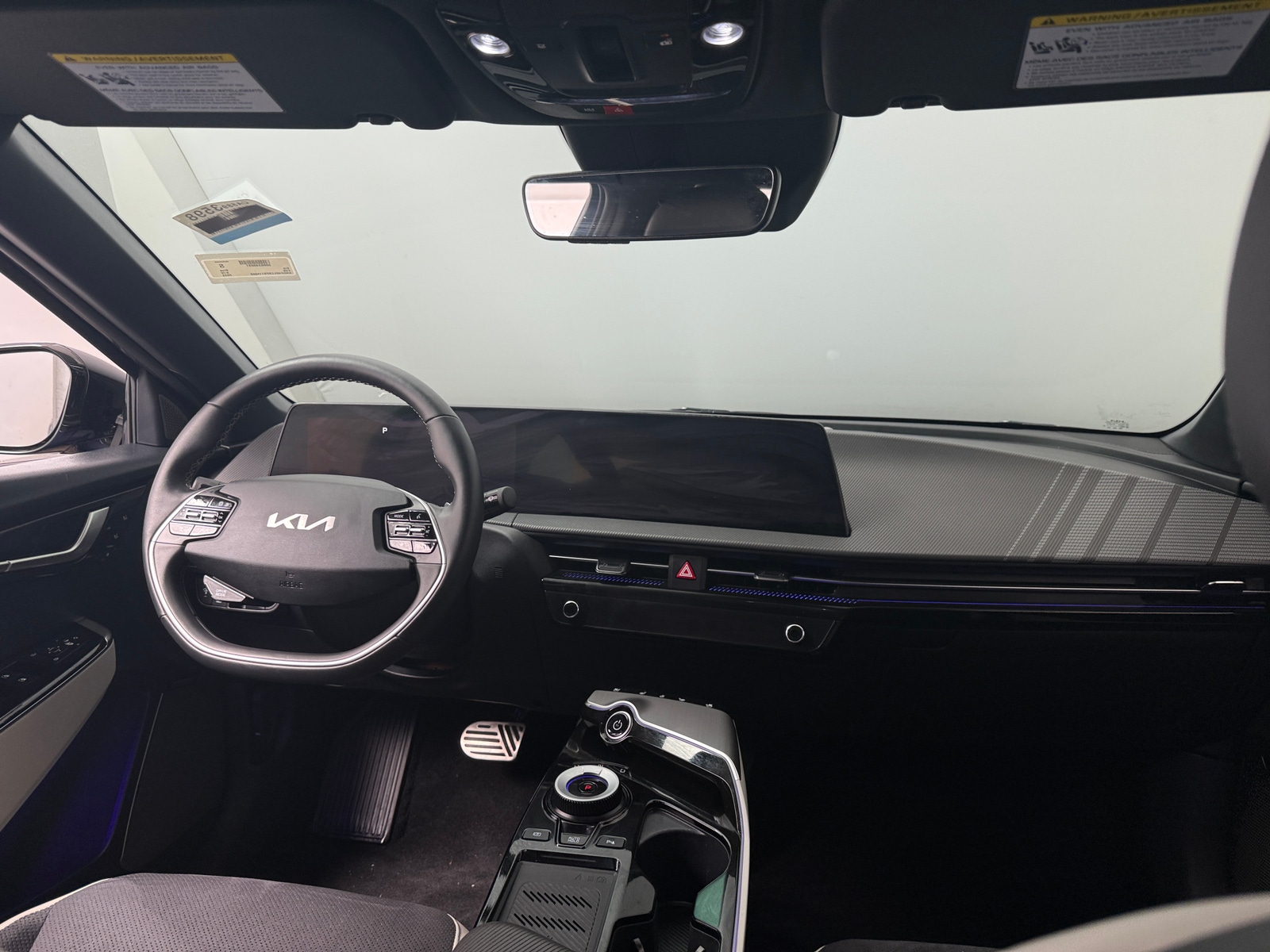 Thumbnail: 2023 Kia EV6 - 2