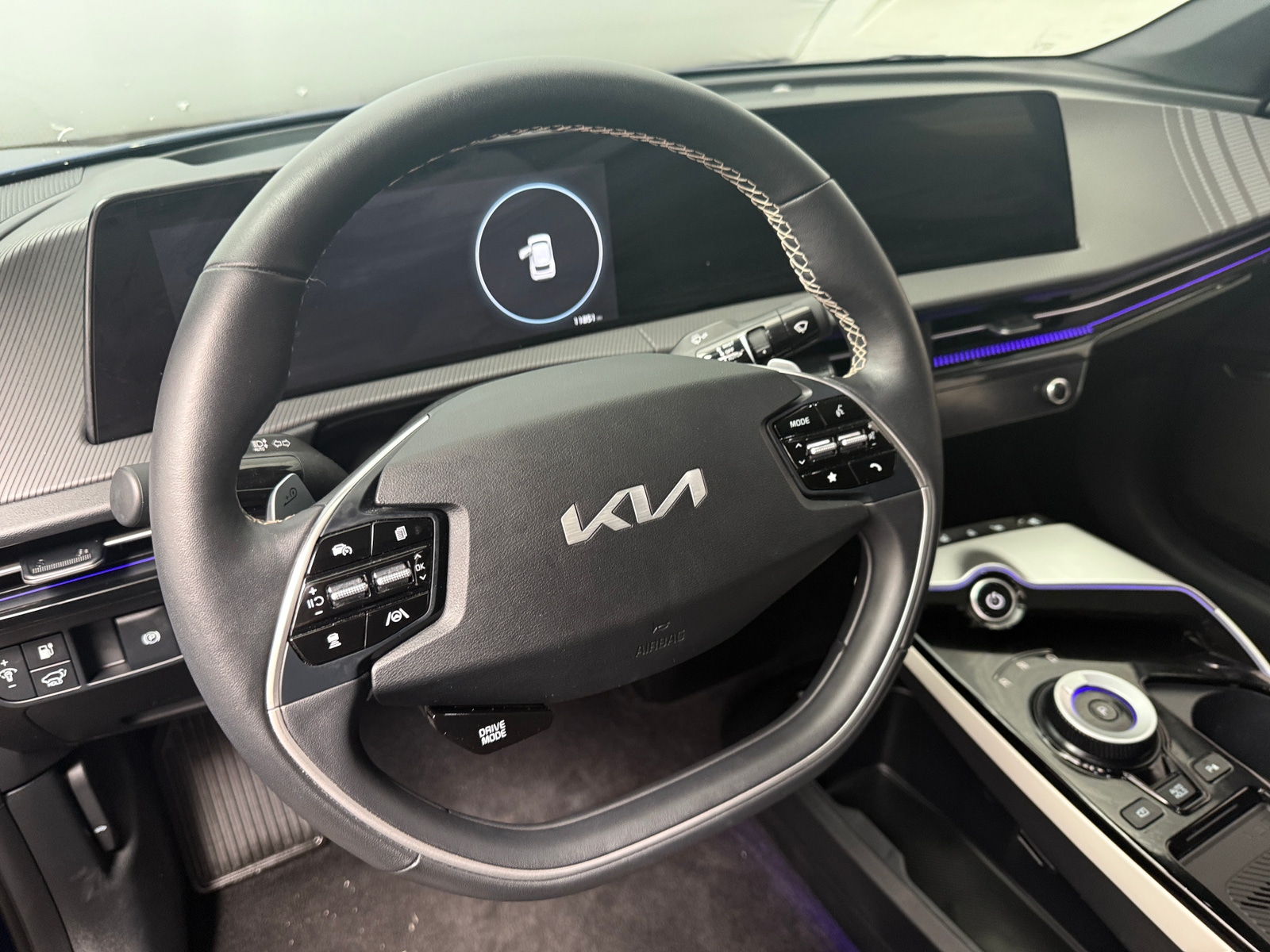 Thumbnail: 2023 Kia EV6 - 4