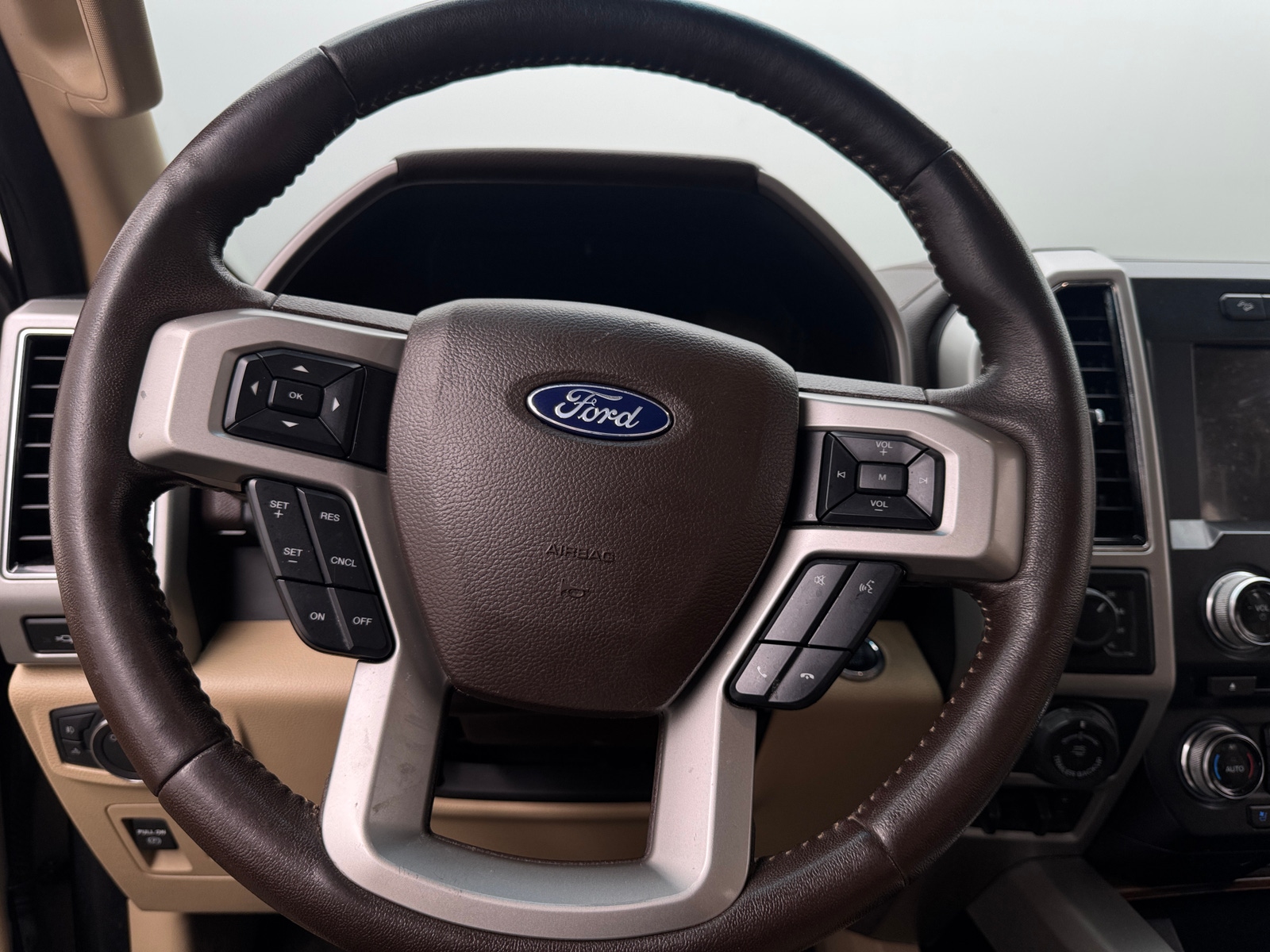 Thumbnail: 2018 Ford Econoline - 4