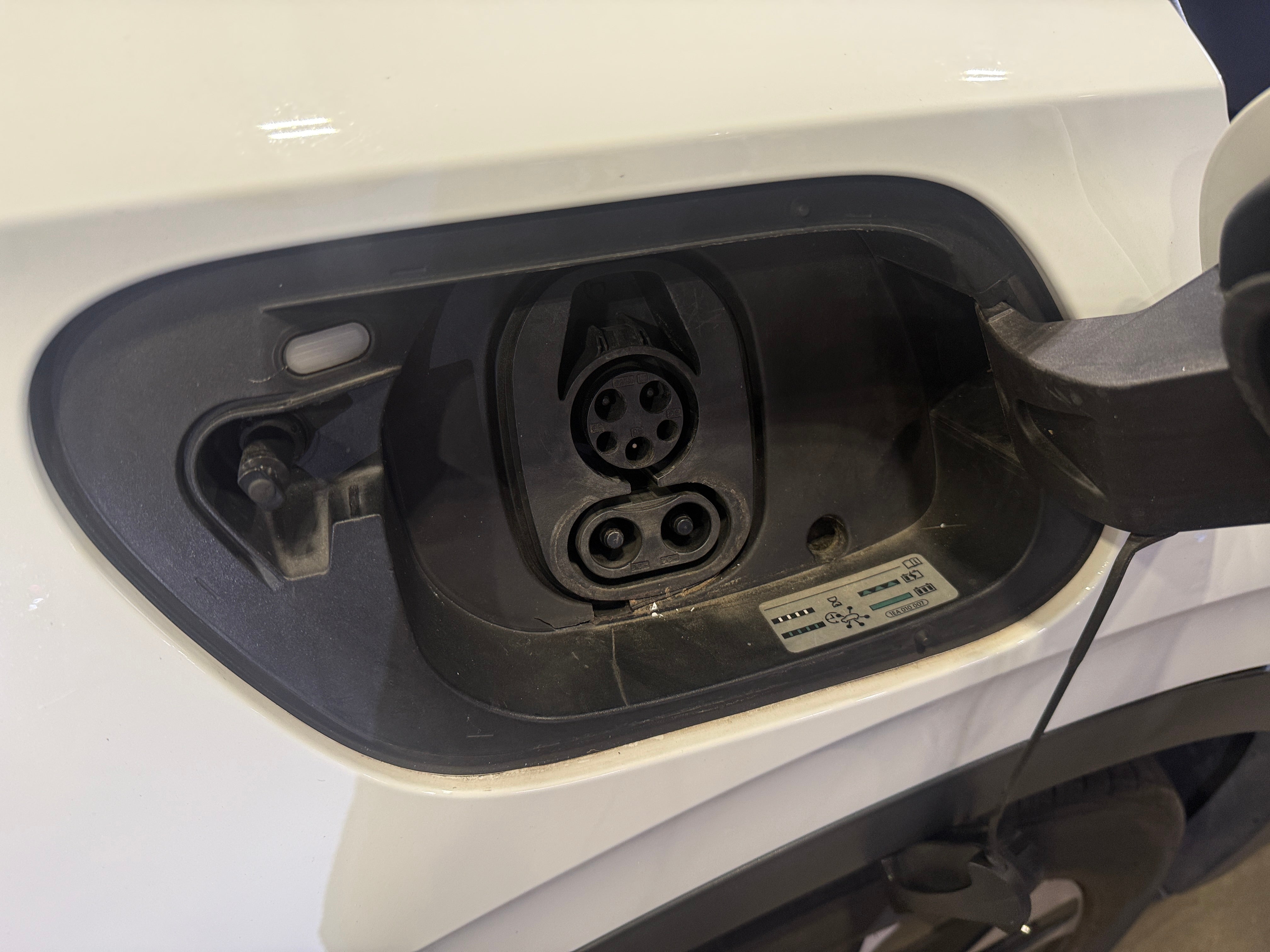 Used 2021 Volkswagen ID.4 PRO with VIN WVGRMPE20MP055040 for sale in Auburn, WA