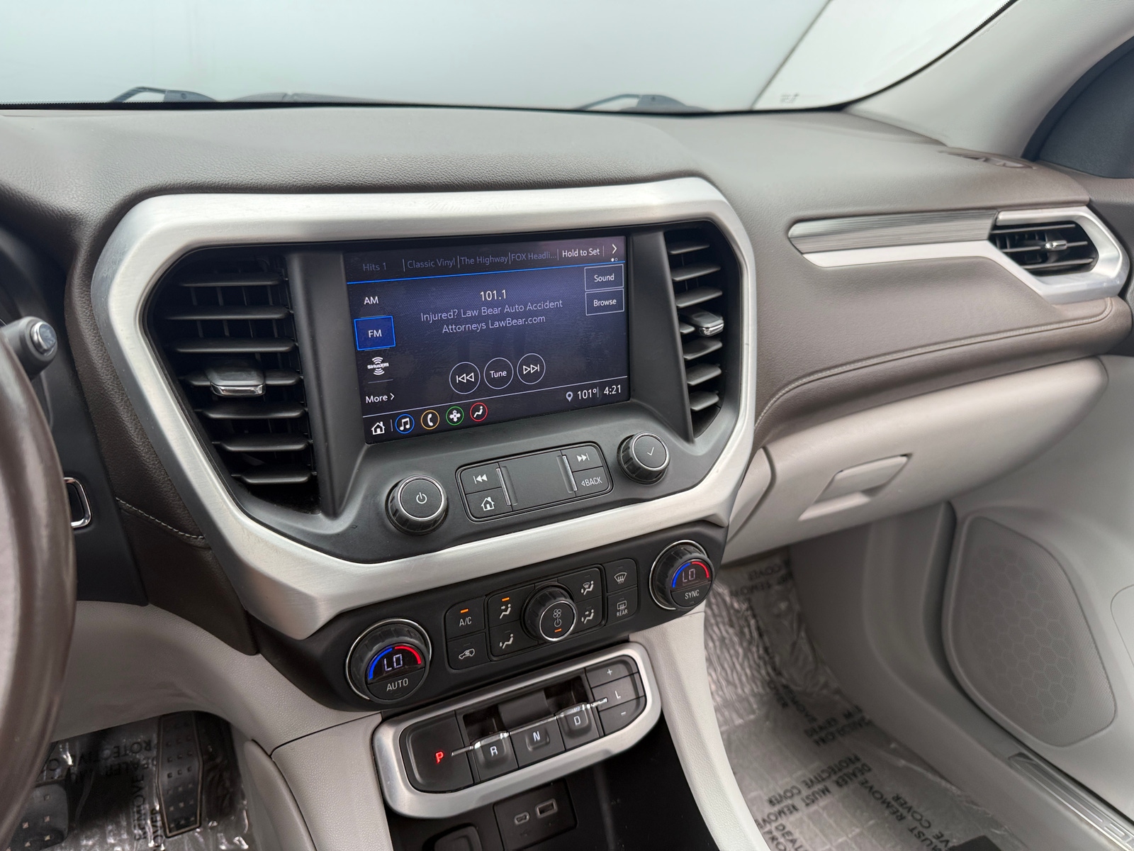 Thumbnail: 2020 GMC Acadia - 3