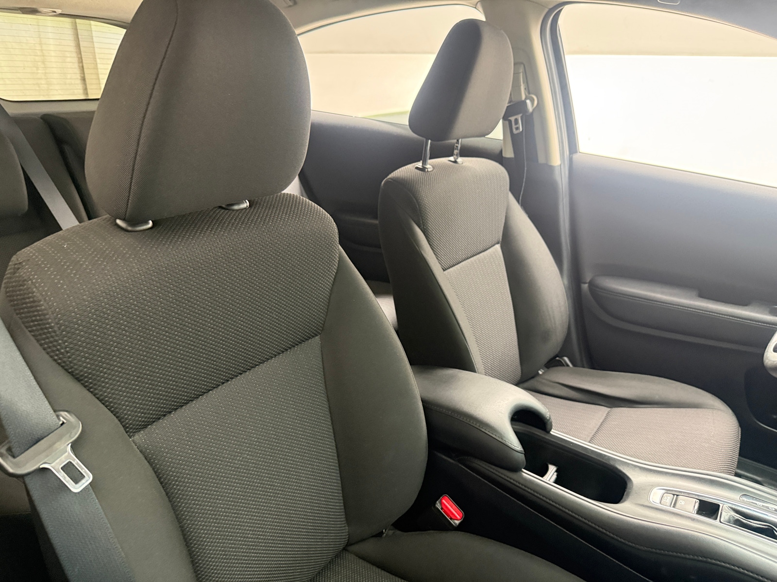 Thumbnail: 2016 Honda HR-V - 2