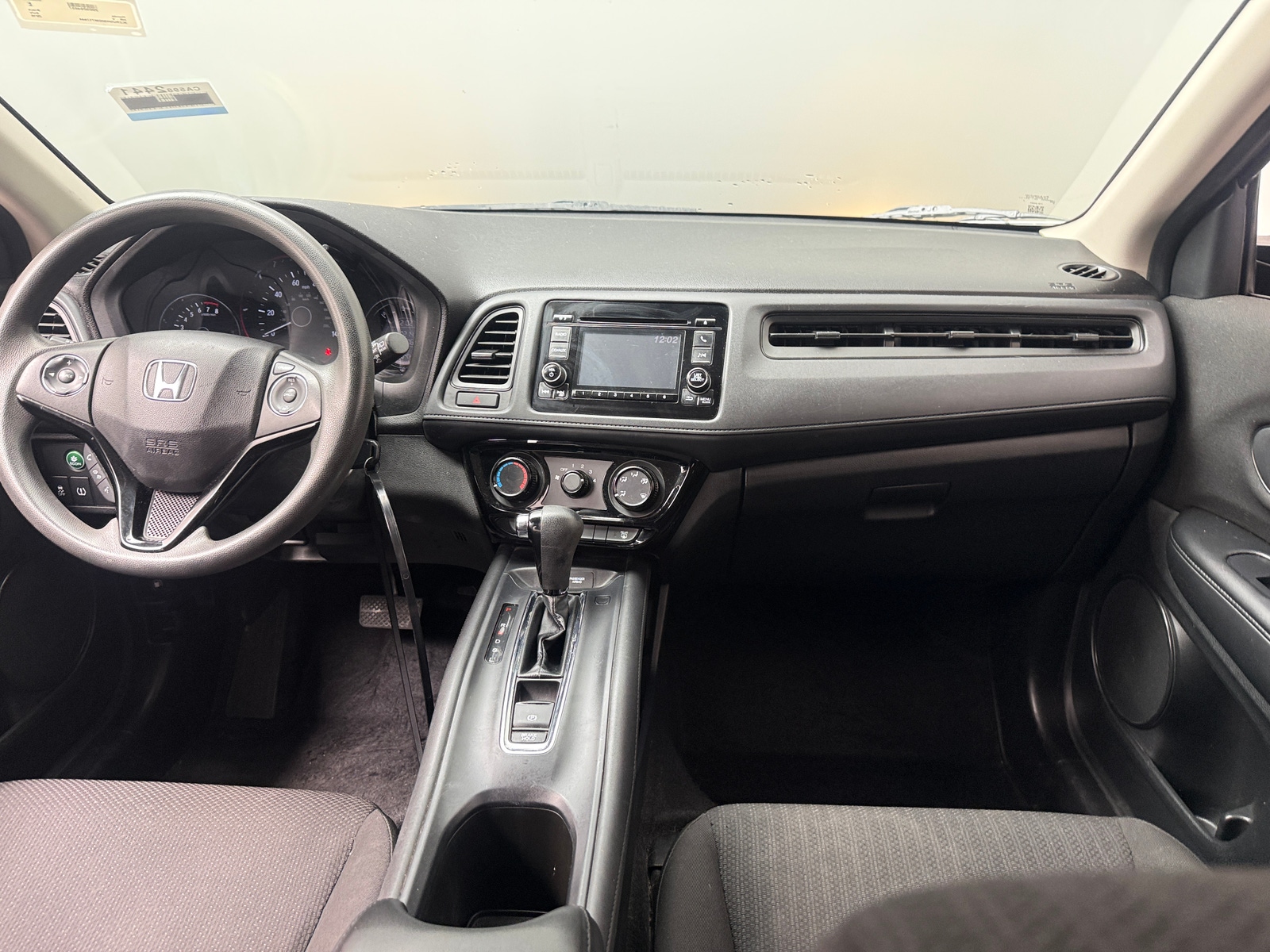 Thumbnail: 2016 Honda HR-V - 3