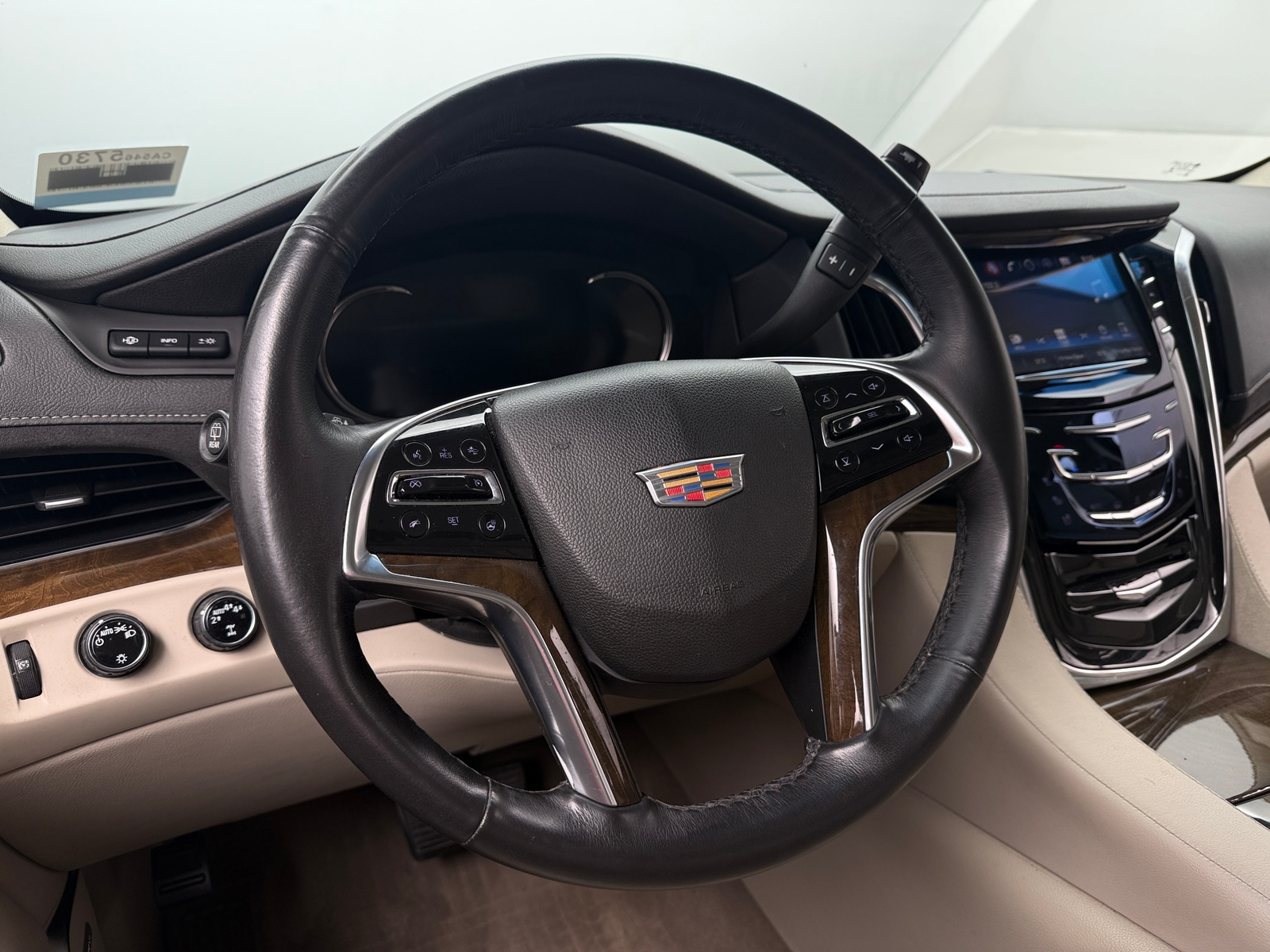 Thumbnail: 2018 Cadillac Escalade - 4