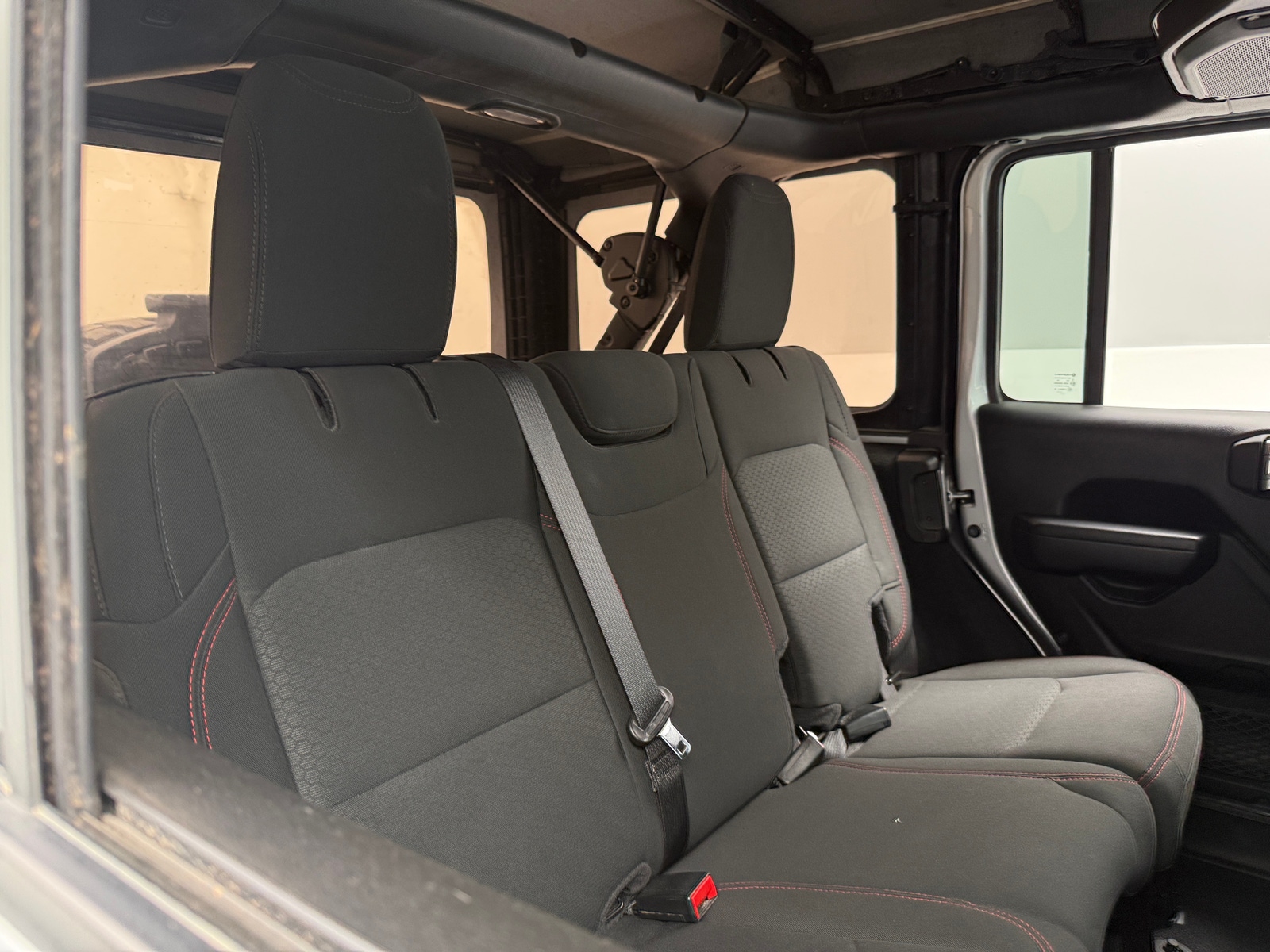 Thumbnail: 2022 Jeep Wrangler - 6