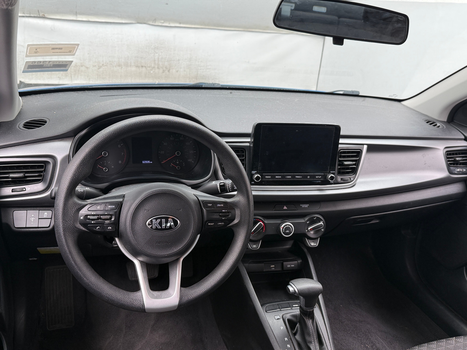 Thumbnail: 2021 Kia Rio - 3