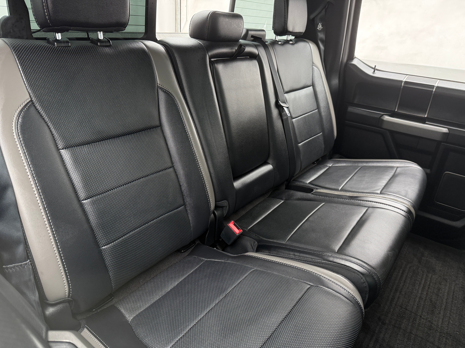 Thumbnail: 2018 Ford Econoline - 6