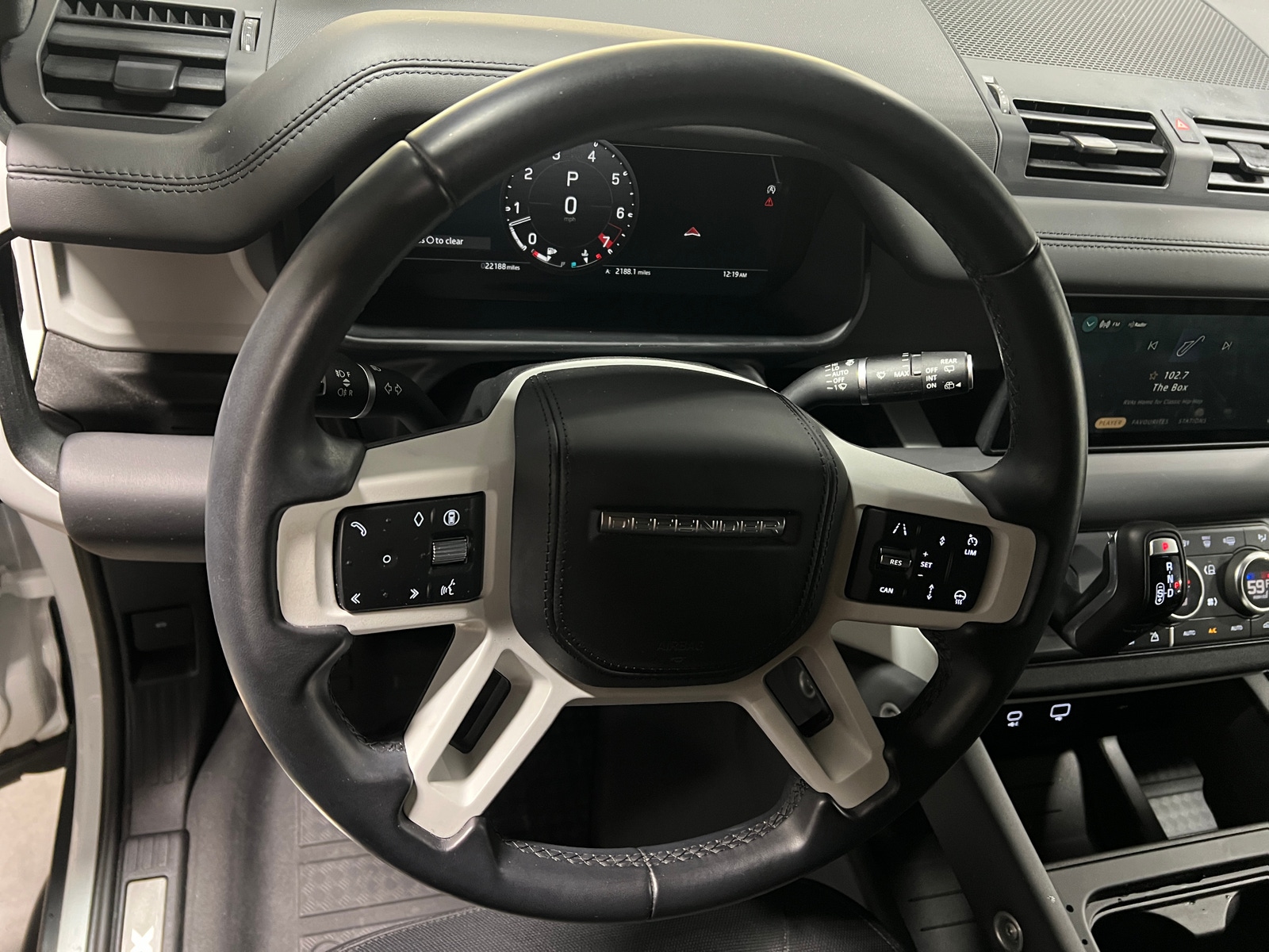 Thumbnail: 2024 Land Rover Defender - 4