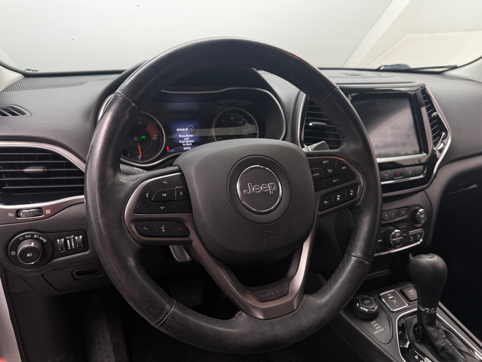 Thumbnail: 2019 Jeep Cherokee - 4