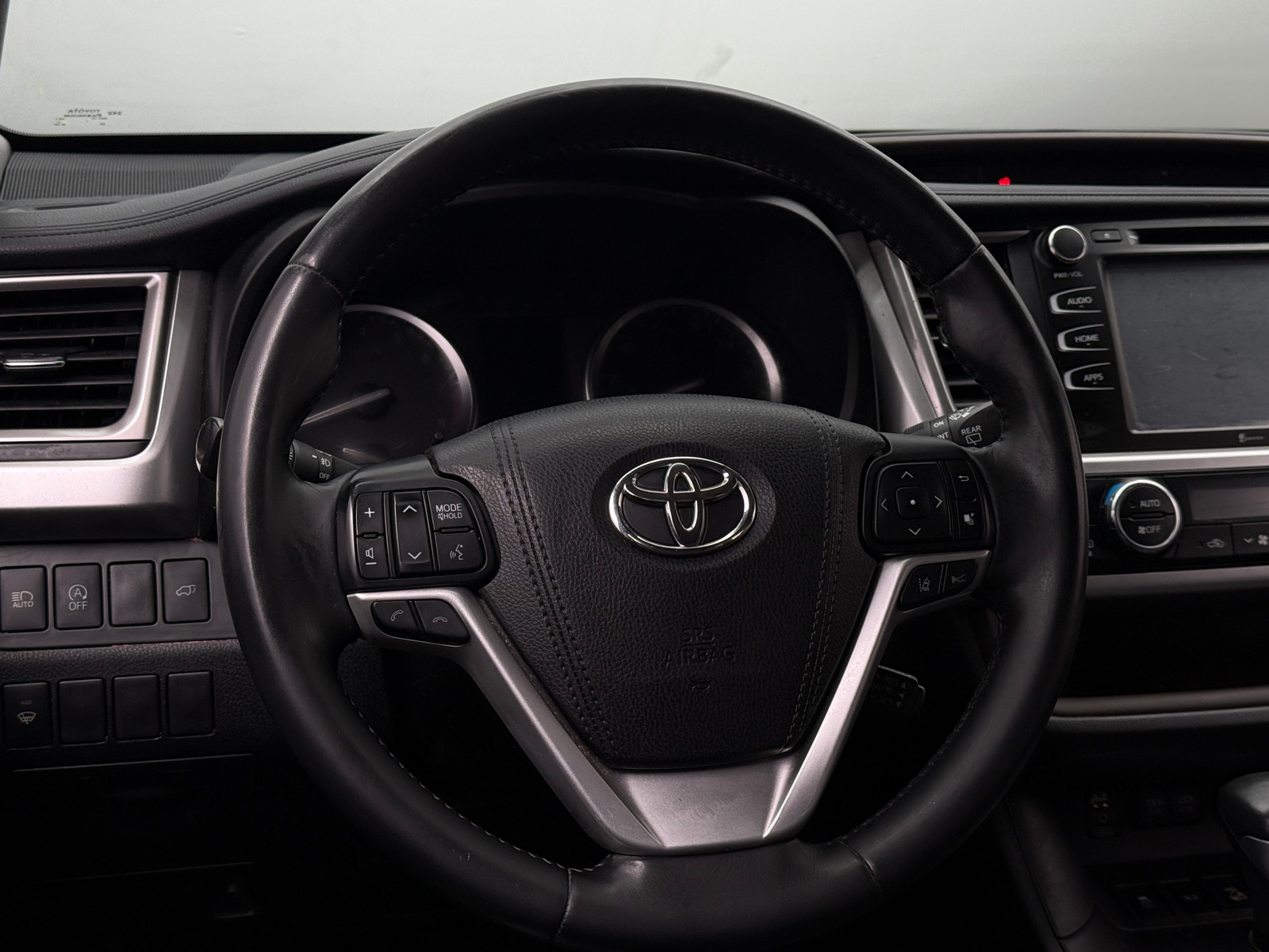 Thumbnail: 2017 Toyota Highlander - 4