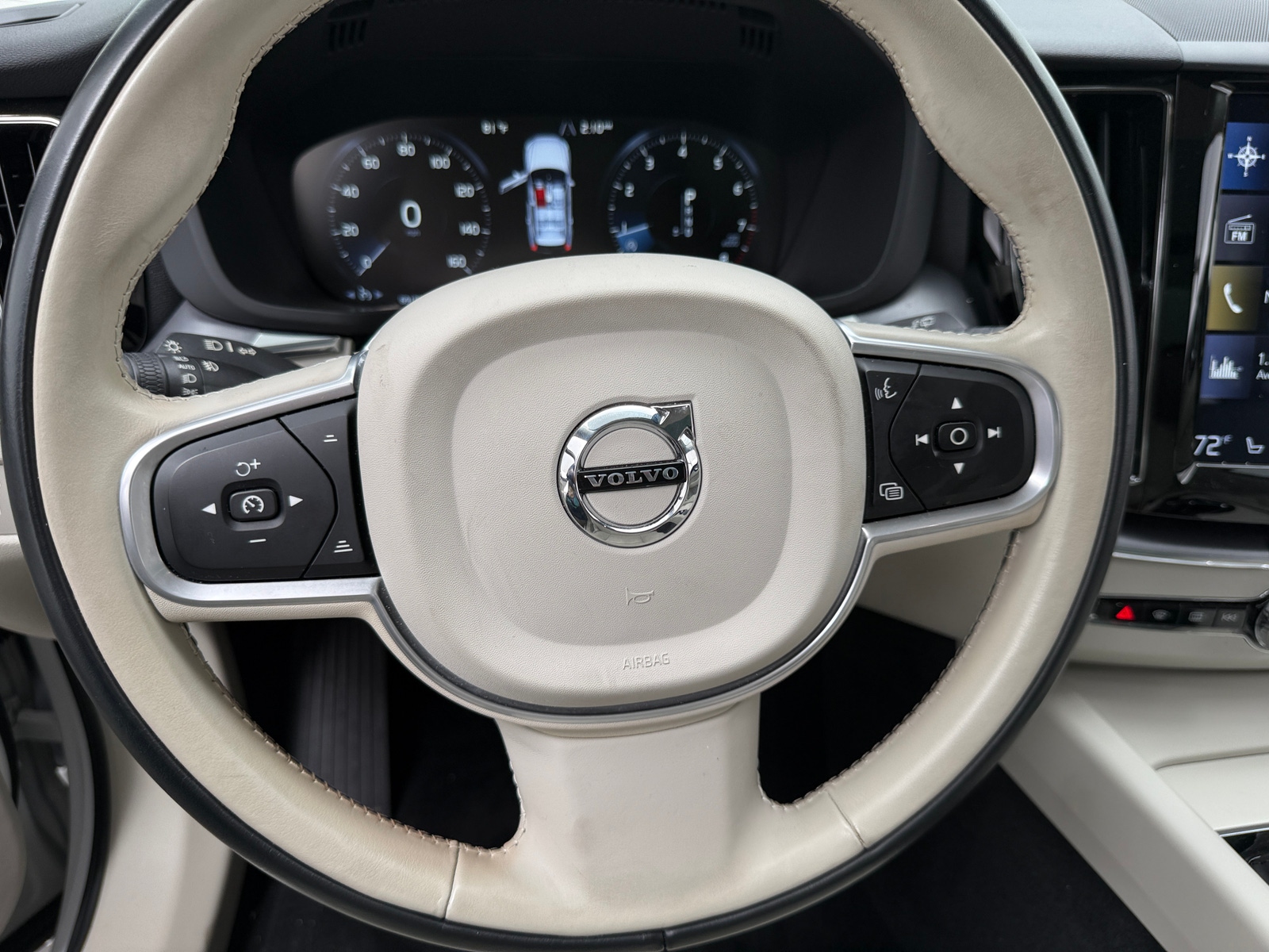 Thumbnail: 2020 Volvo XC60 - 4