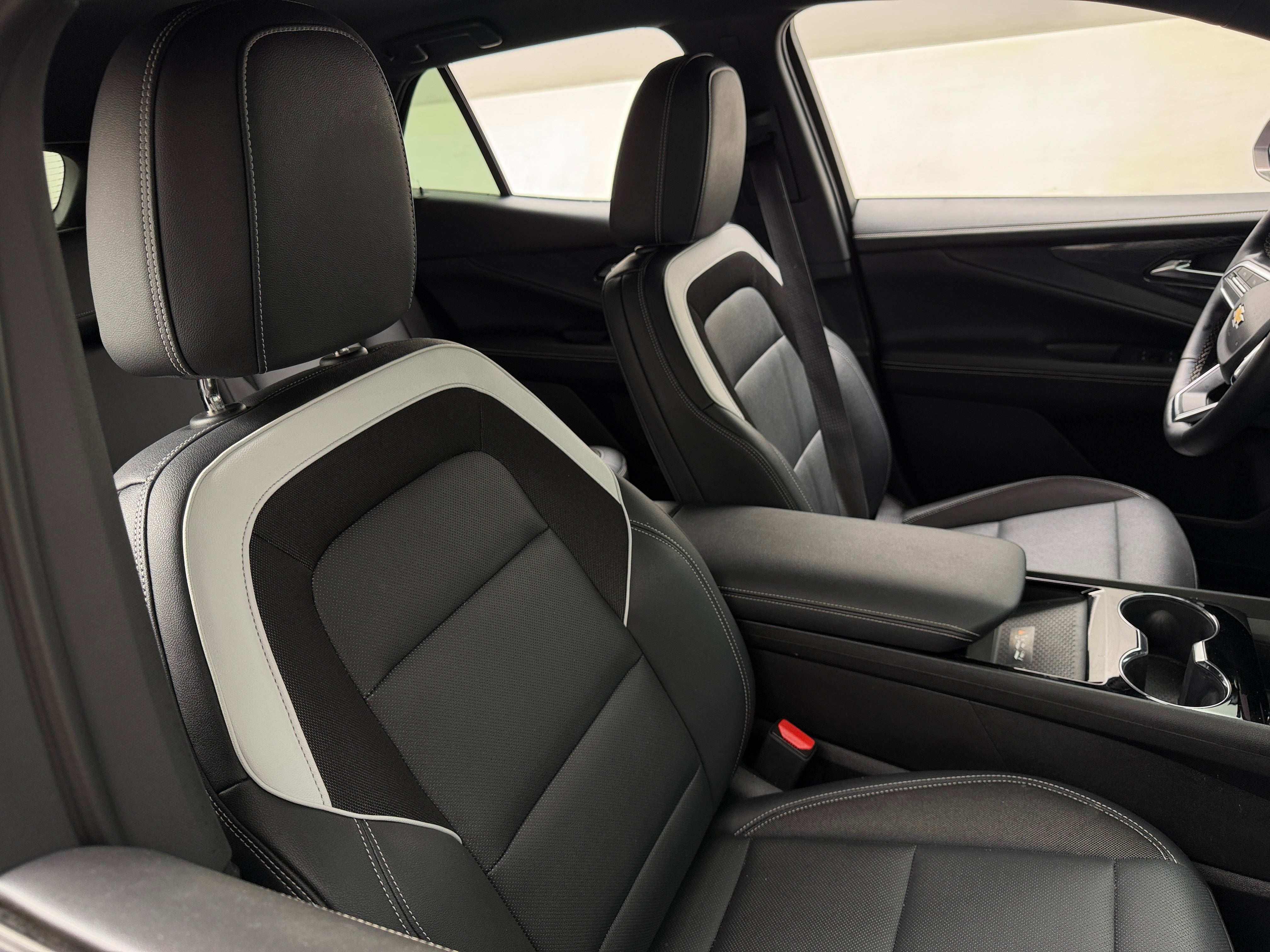 Used 2024 Chevrolet Blazer EV LT with VIN 3GNKDBRJ8RS229382 for sale in Auburn, WA