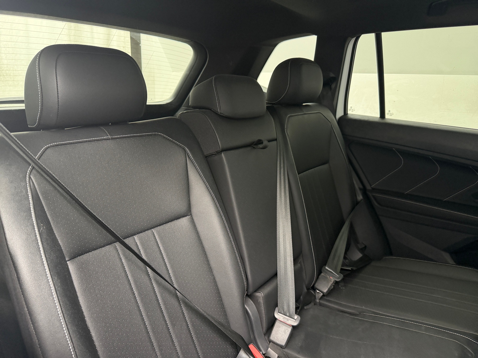 Thumbnail: 2022 Volkswagen Tiguan - 5
