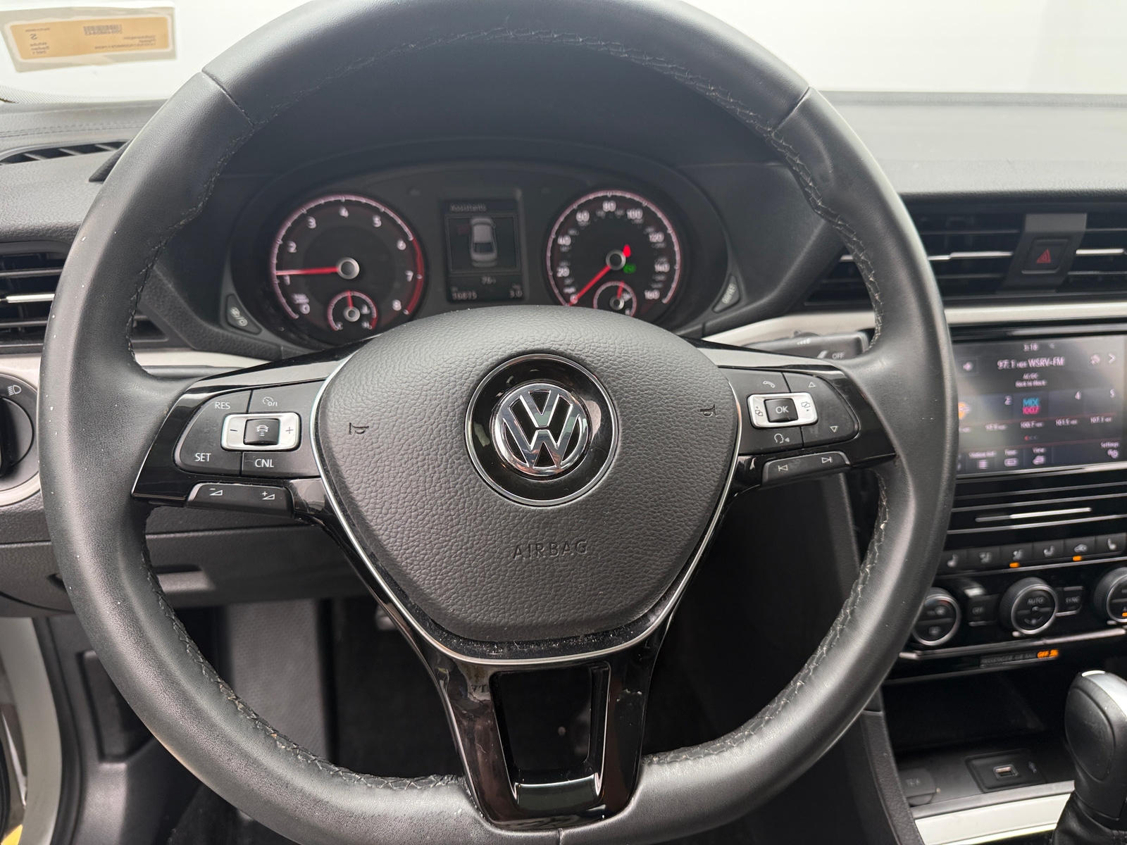 Thumbnail: 2021 Volkswagen Passat - 4