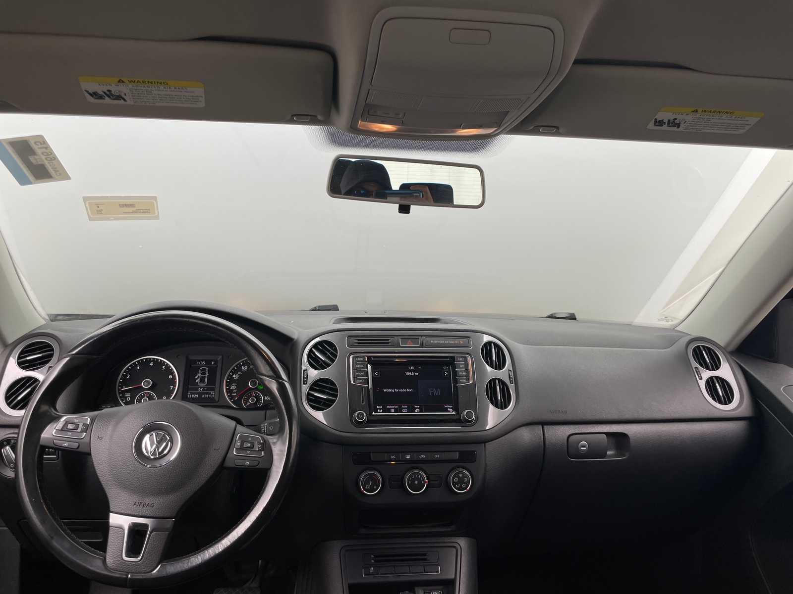 Thumbnail: 2017 Volkswagen Tiguan - 3
