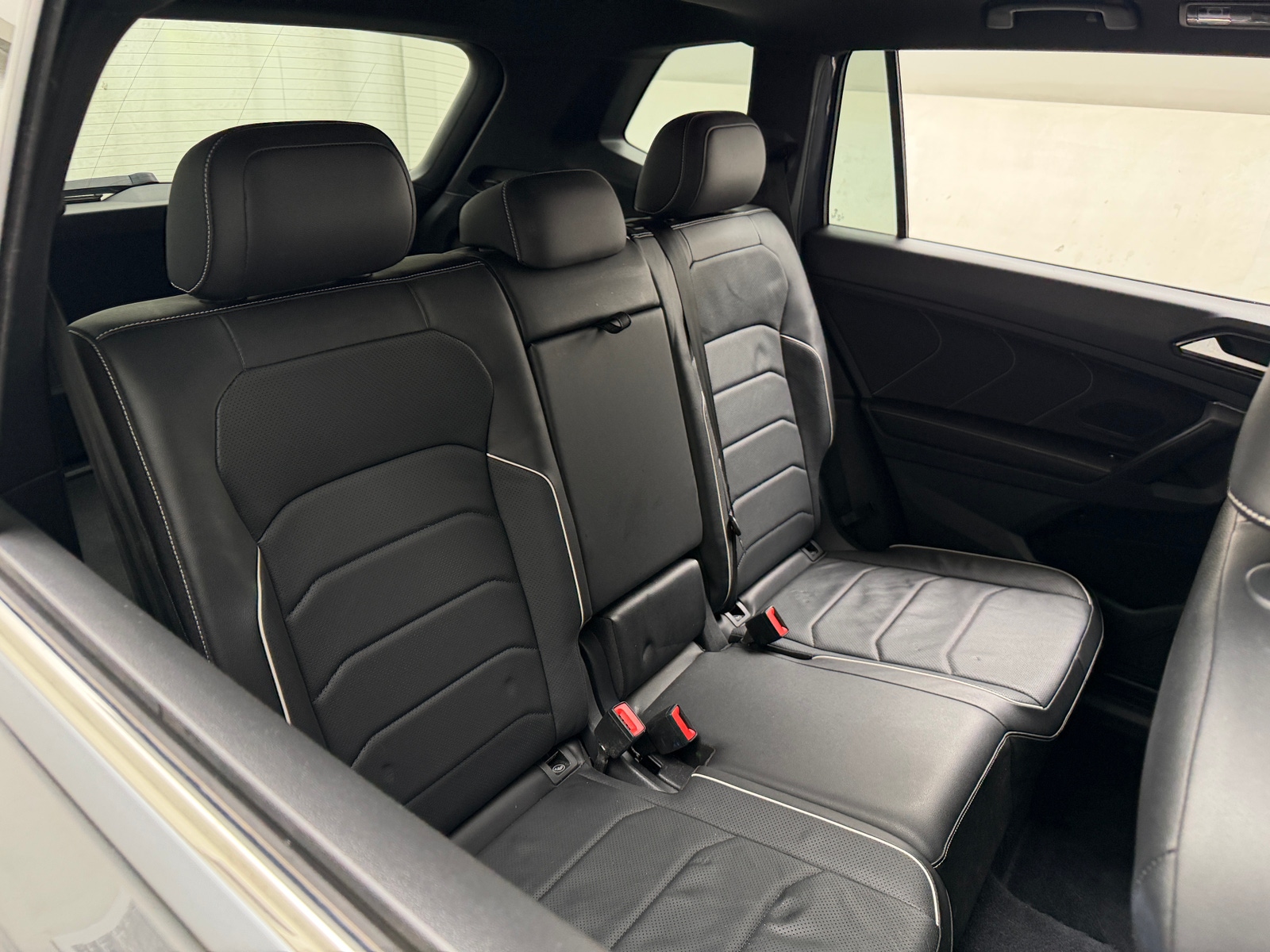 Thumbnail: 2022 Volkswagen Tiguan - 5